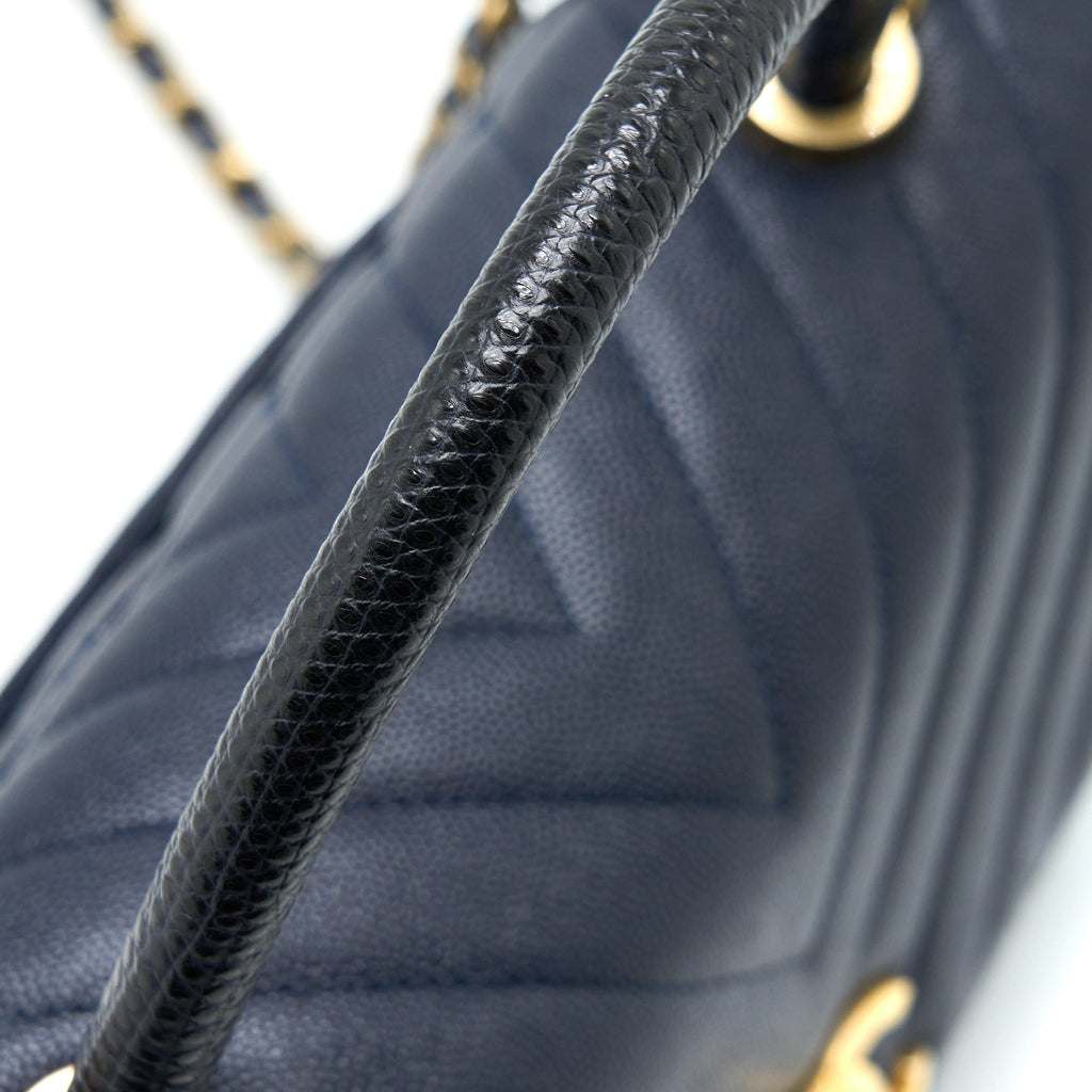 CHANEL MEDIUM CHEVRON COCO HANDLE BAG CAVIAR WITH LIZARD HANDLE NAVY BRUSHED GHW