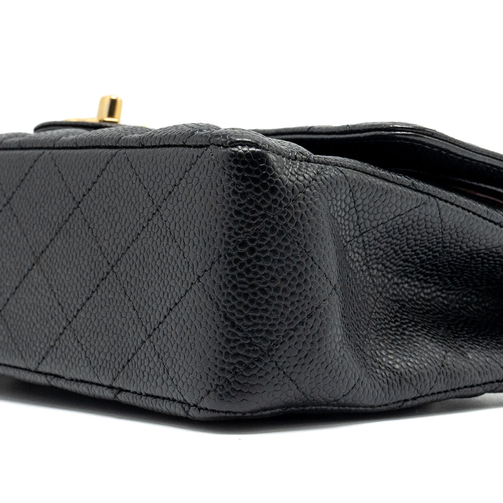 CHANEL MEDIUM CLASSIC DOUBLE FLAP BAG CAVIAR BLACK GHW