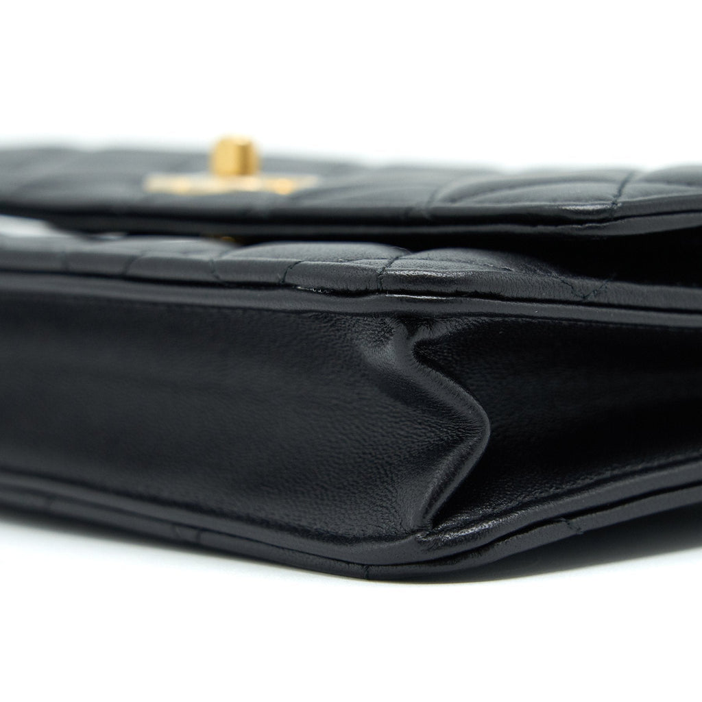 CHANEL 22C PEARL CRUSH WALLET ON CHAIN BLACK GHW (MICROCHIP)
