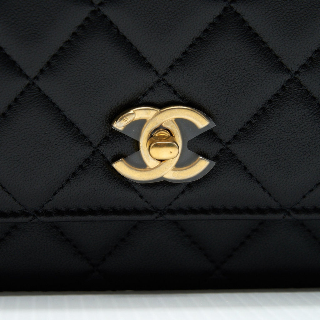 CHANEL 22C PEARL CRUSH WALLET ON CHAIN BLACK GHW (MICROCHIP)