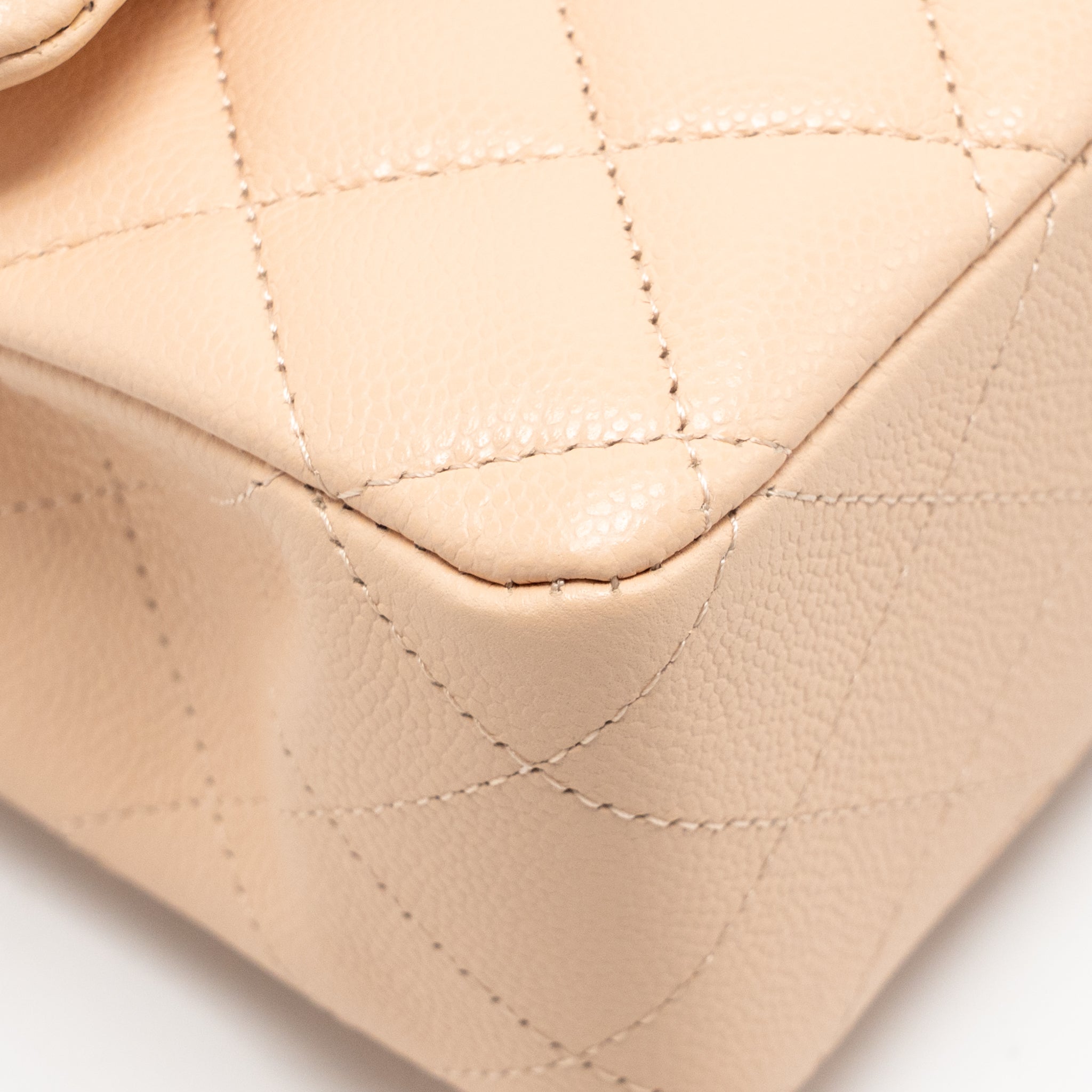 CHANEL MEDIUM CLASSIC DOUBLE FLAP BAG CAVIAR NN269 BEIGE LGHW (MICROCHIP)