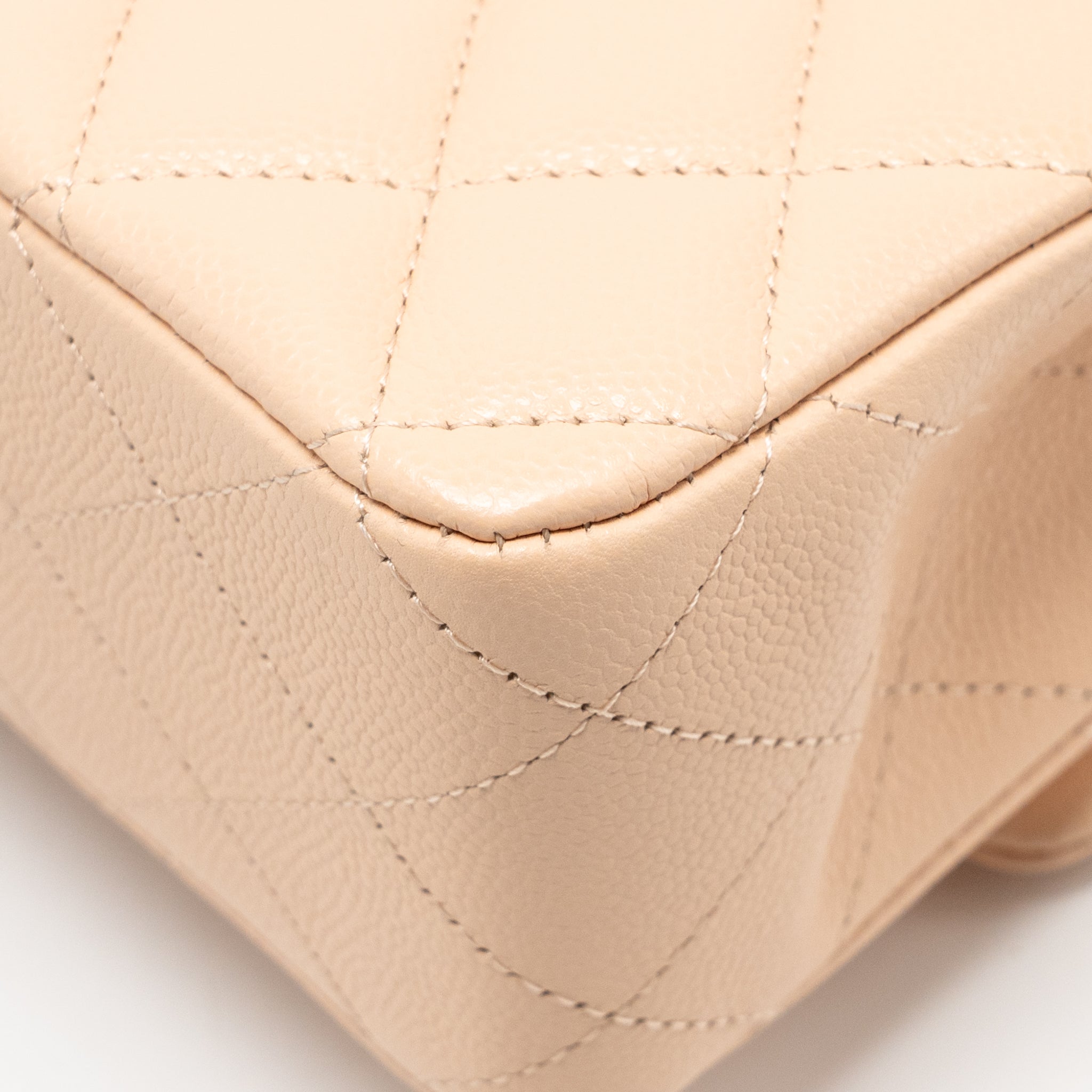 CHANEL MEDIUM CLASSIC DOUBLE FLAP BAG CAVIAR NN269 BEIGE LGHW (MICROCHIP)