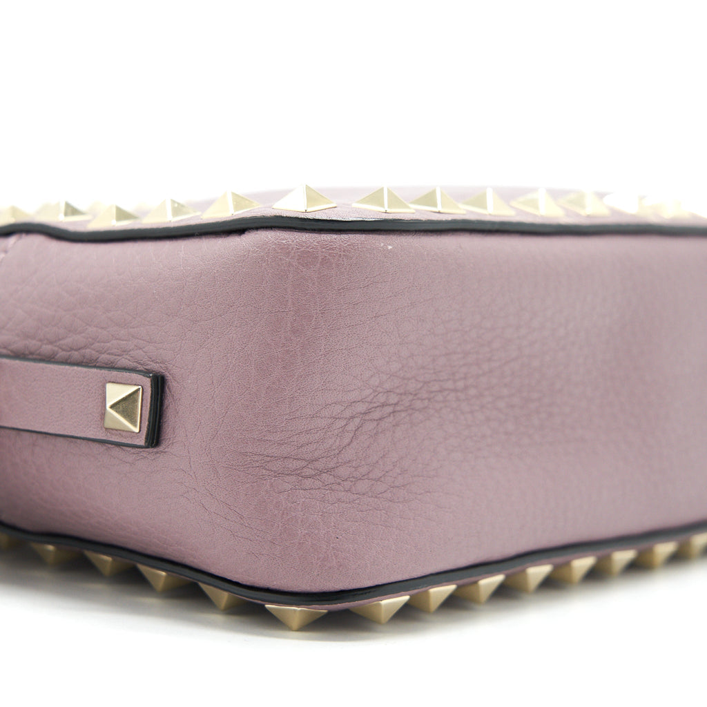VALENTINO ROCKSTUD CROSSBODY CAMERA BAG LIGHT PURPLE