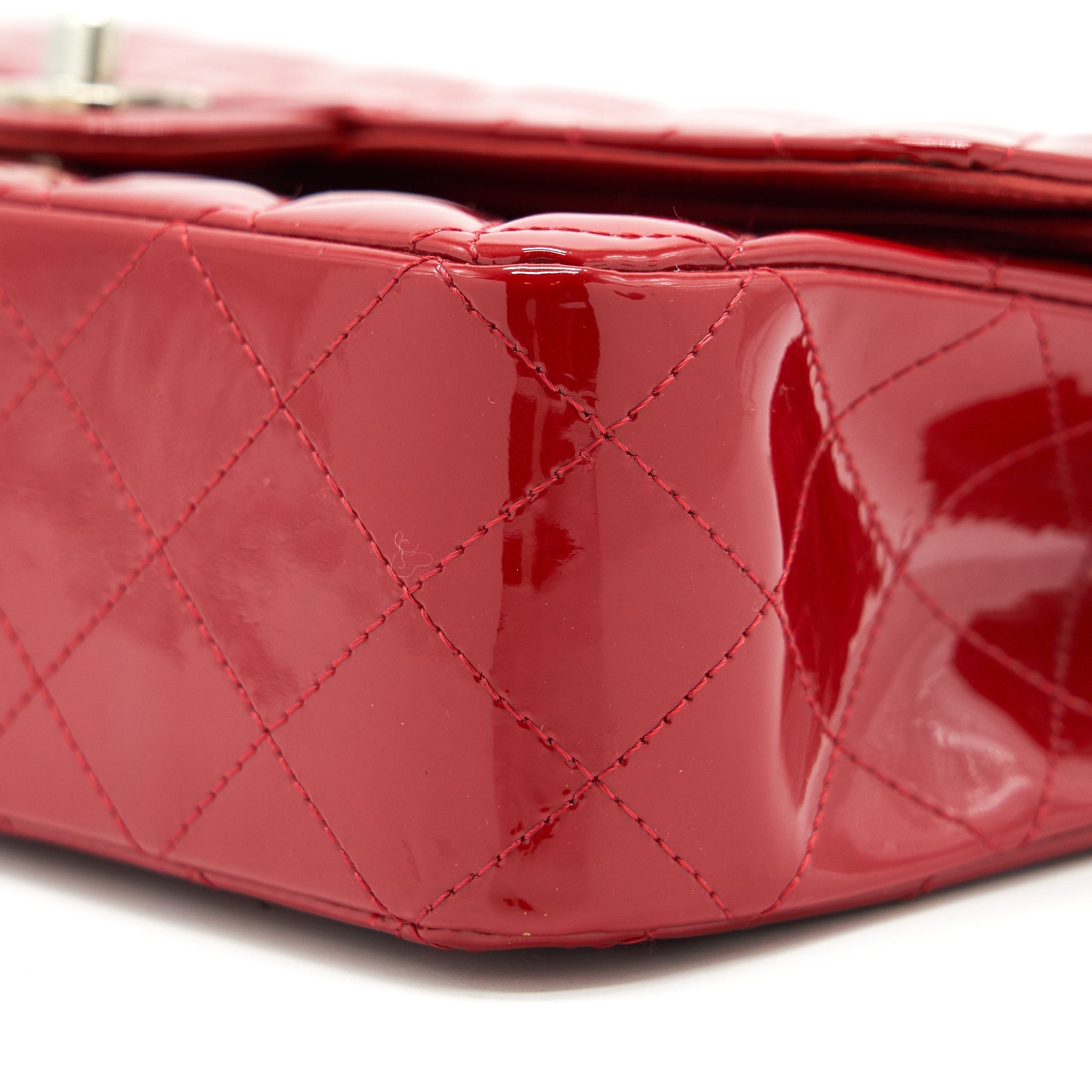 CHANEL MEDIUM CLASSIC DOUBLE FLAP BAG PATENT LEATHER RED SHW