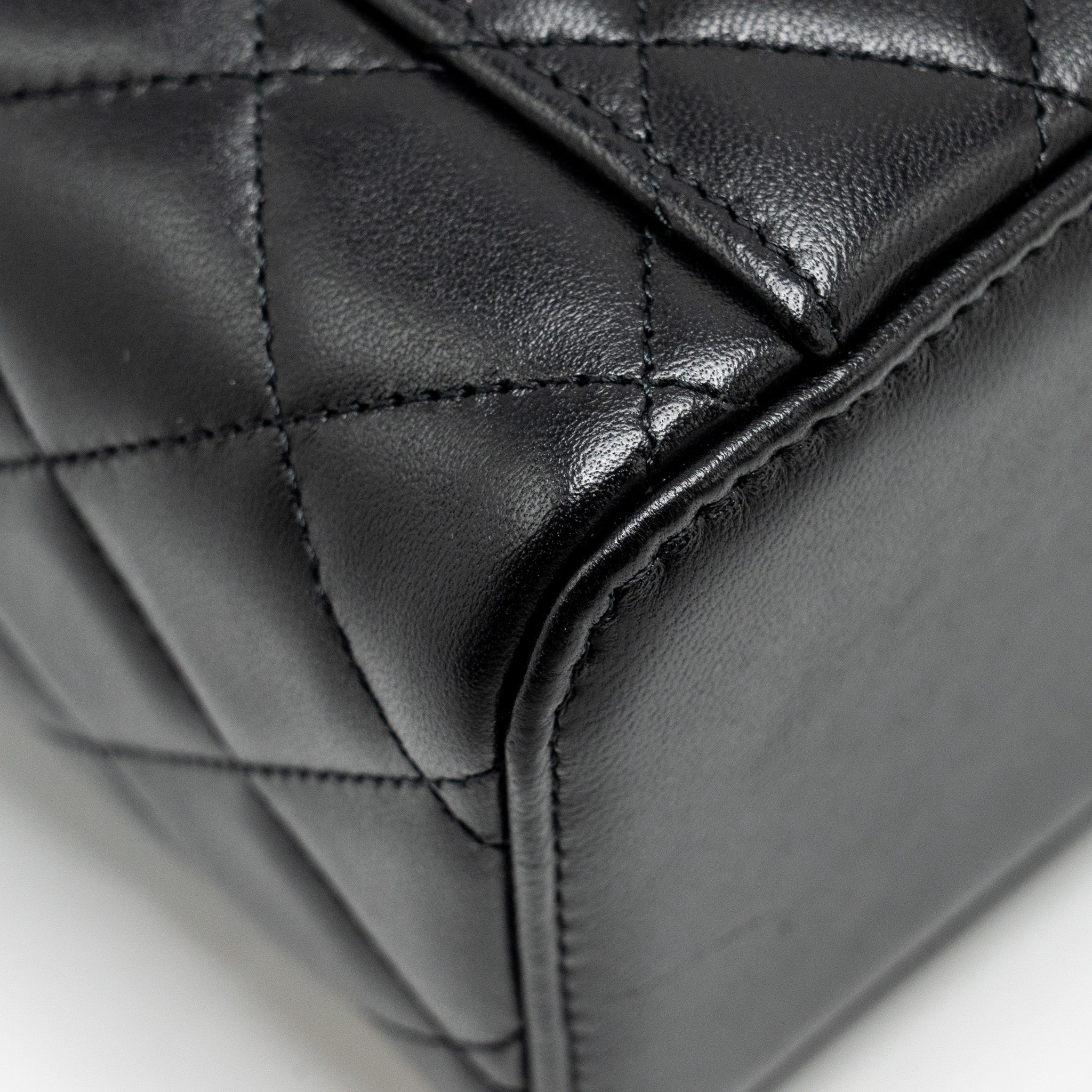 CHANEL TOP HANDLE LONG VANITY WITH CHAIN LAMBSKIN BLACK GHW
