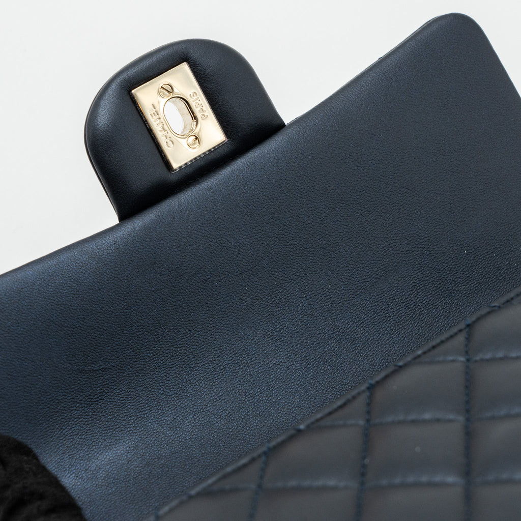 CHANEL 22A TOP HANDLE MINI RECTANGULAR FLAP BAG LAMBSKIN DARK BLUE LGHW(MICROCHIP)