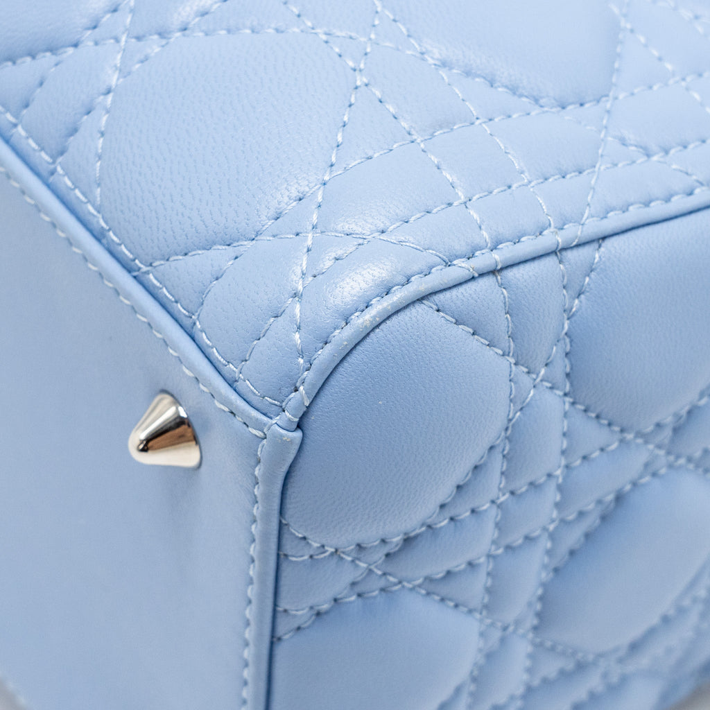 DIOR MEDIUM LADY DIOR LAMBSKIN LIGHT BLUE SHW