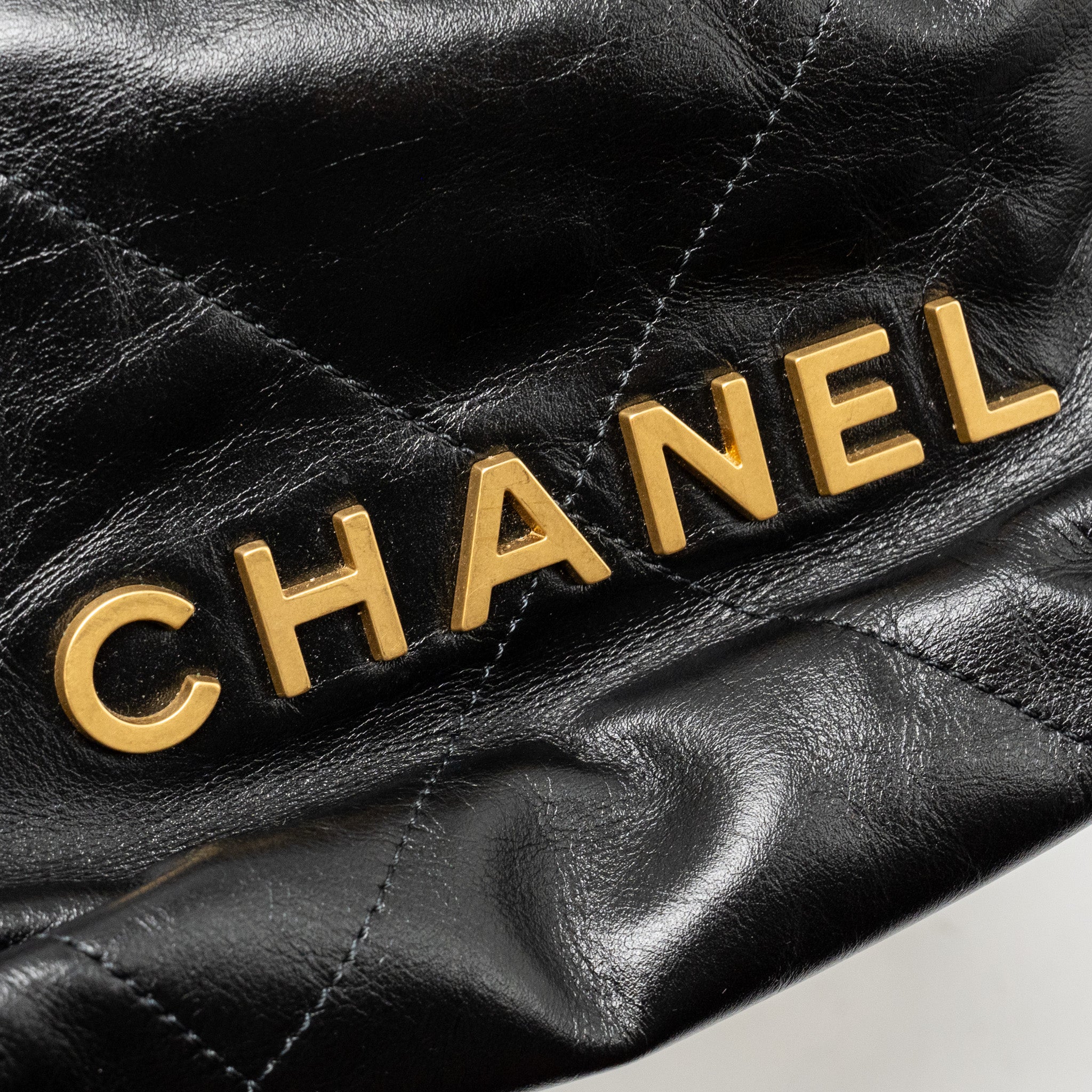 CHANEL MINI 22 BAG SHINY CALFSKIN BLACK GHW (MICROCHIP)