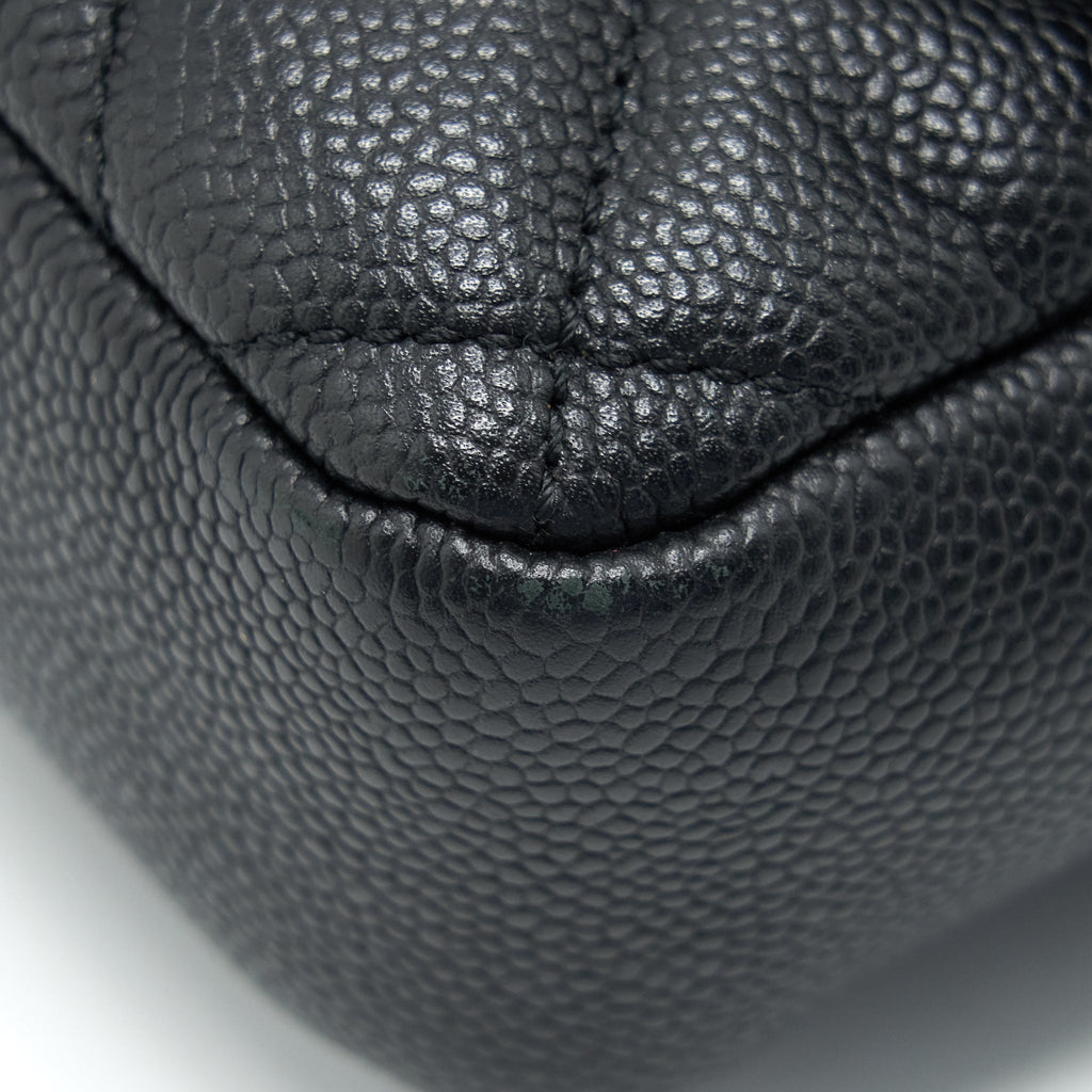 CHANEL FLAP BAG WITH INNER ZIPPER CAVIAR BLACK SHW