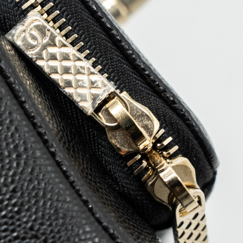 CHANEL SMALL BUSINESS AFFINITY CAVIAR BLACK LGHW (MICROCHIP)
