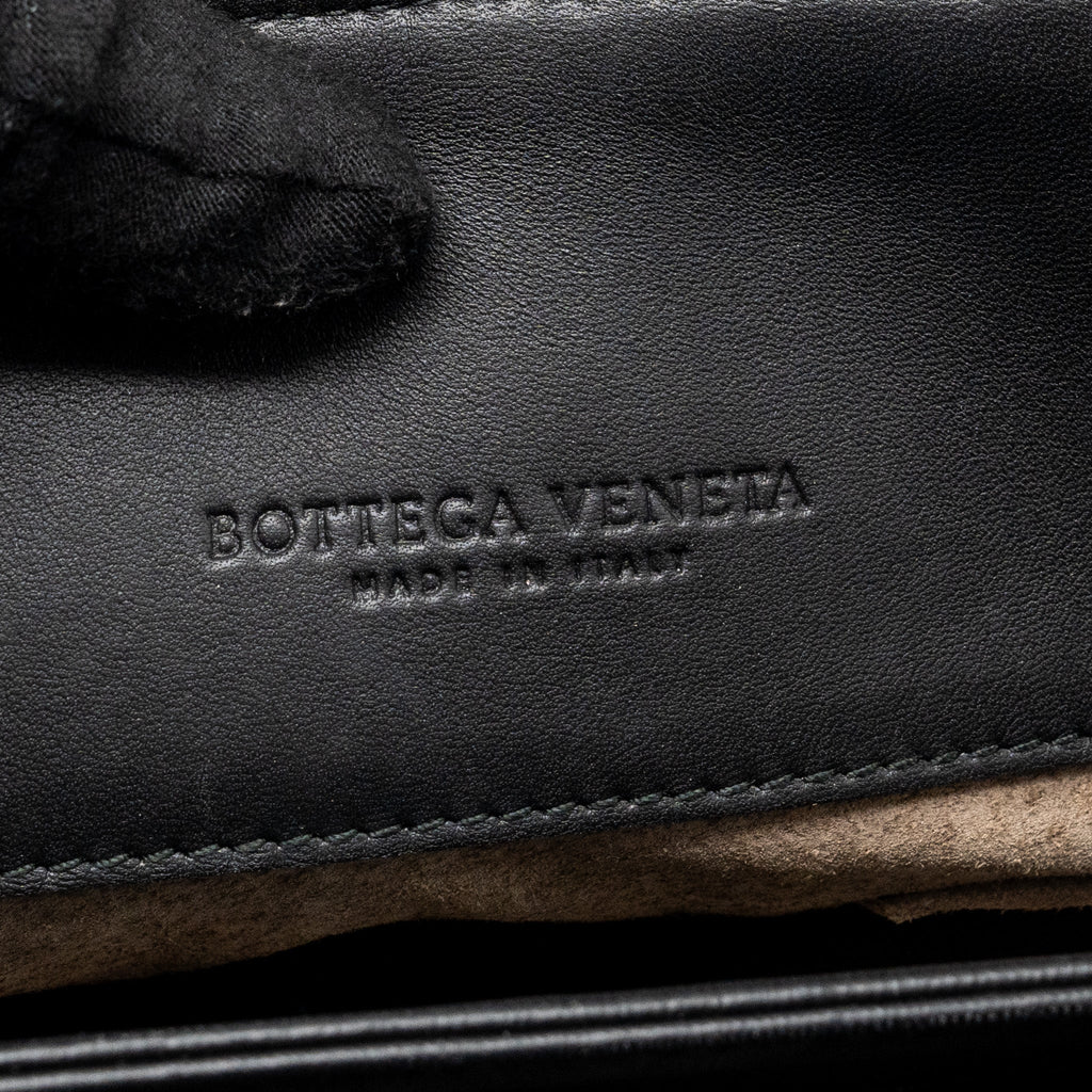 BOTTEGA VENETA SINGLE CHAIN FLAP BAG LEATHER BLACK WITH BLACK HARDWARE