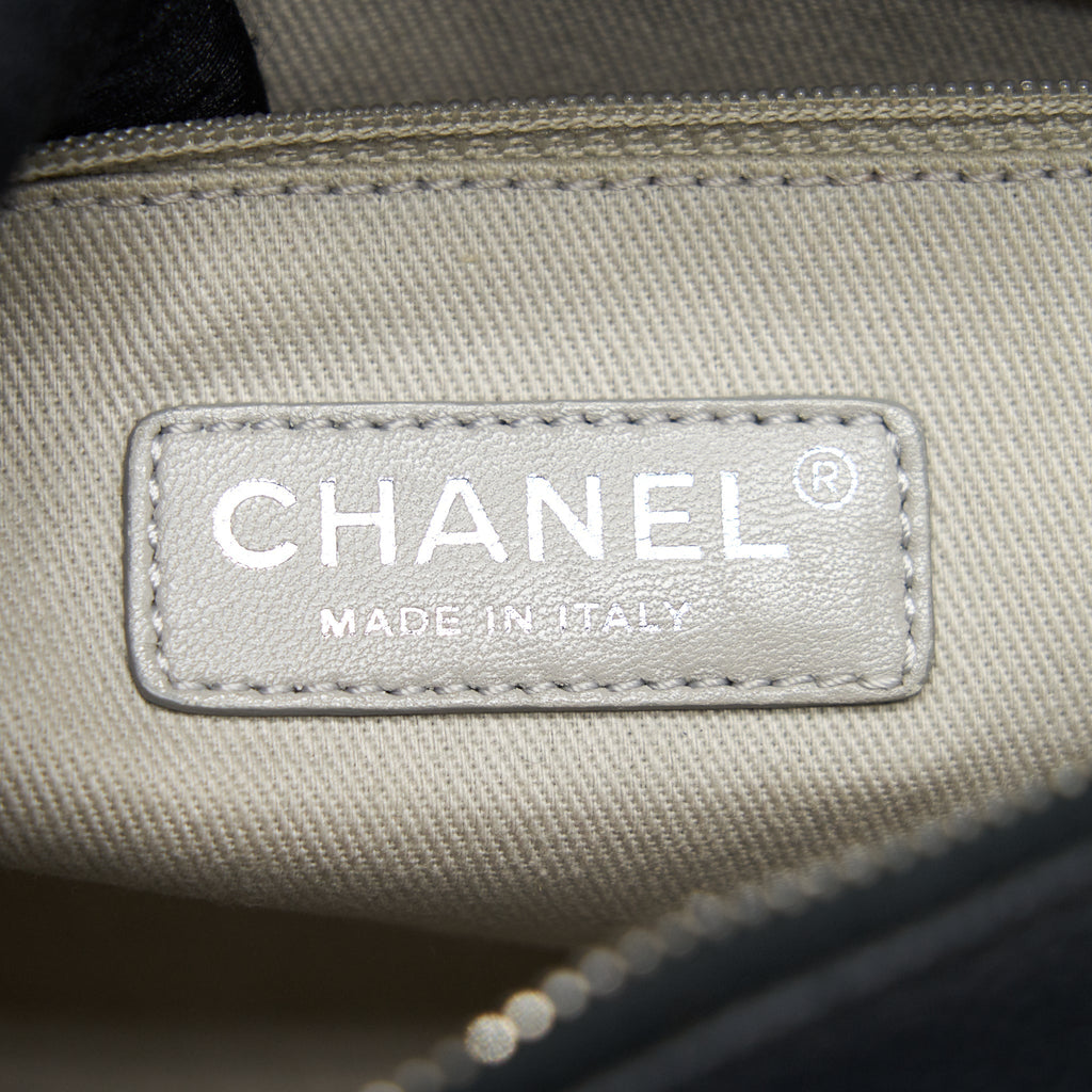 CHANEL FLAP BAG WITH INNER ZIPPER CAVIAR BLACK SHW