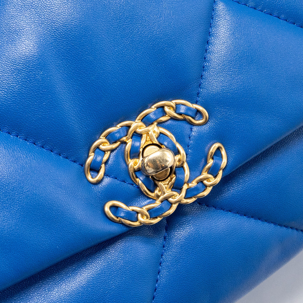 CHANEL SMALL 19 BAG LAMBSKIN BLUE MULTICOLOUR HARDWARE (MICROCHIP)