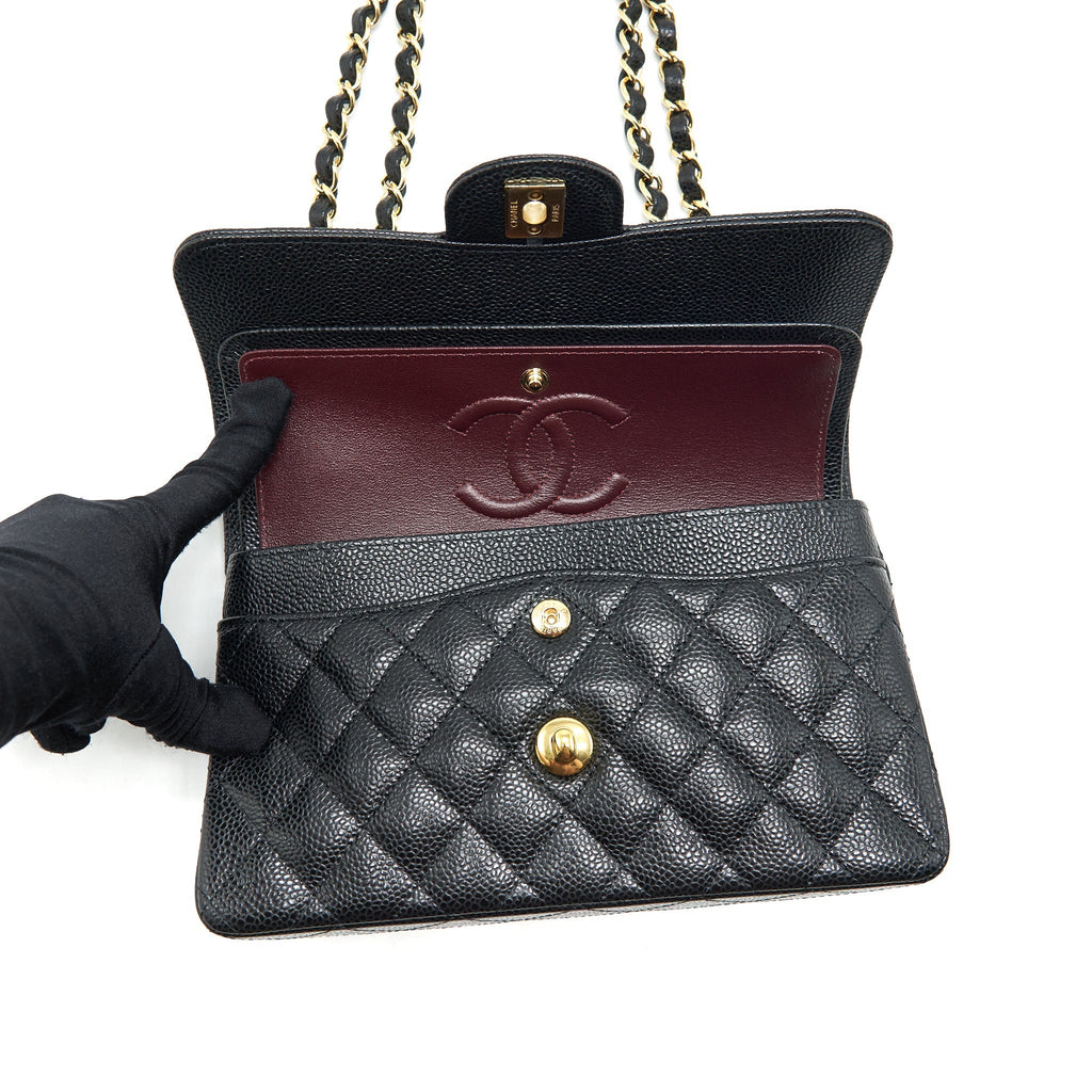 CHANEL 22C CAVIAR SMALL CLASSIC DOUBLE FLAP BAG BLACK GHW