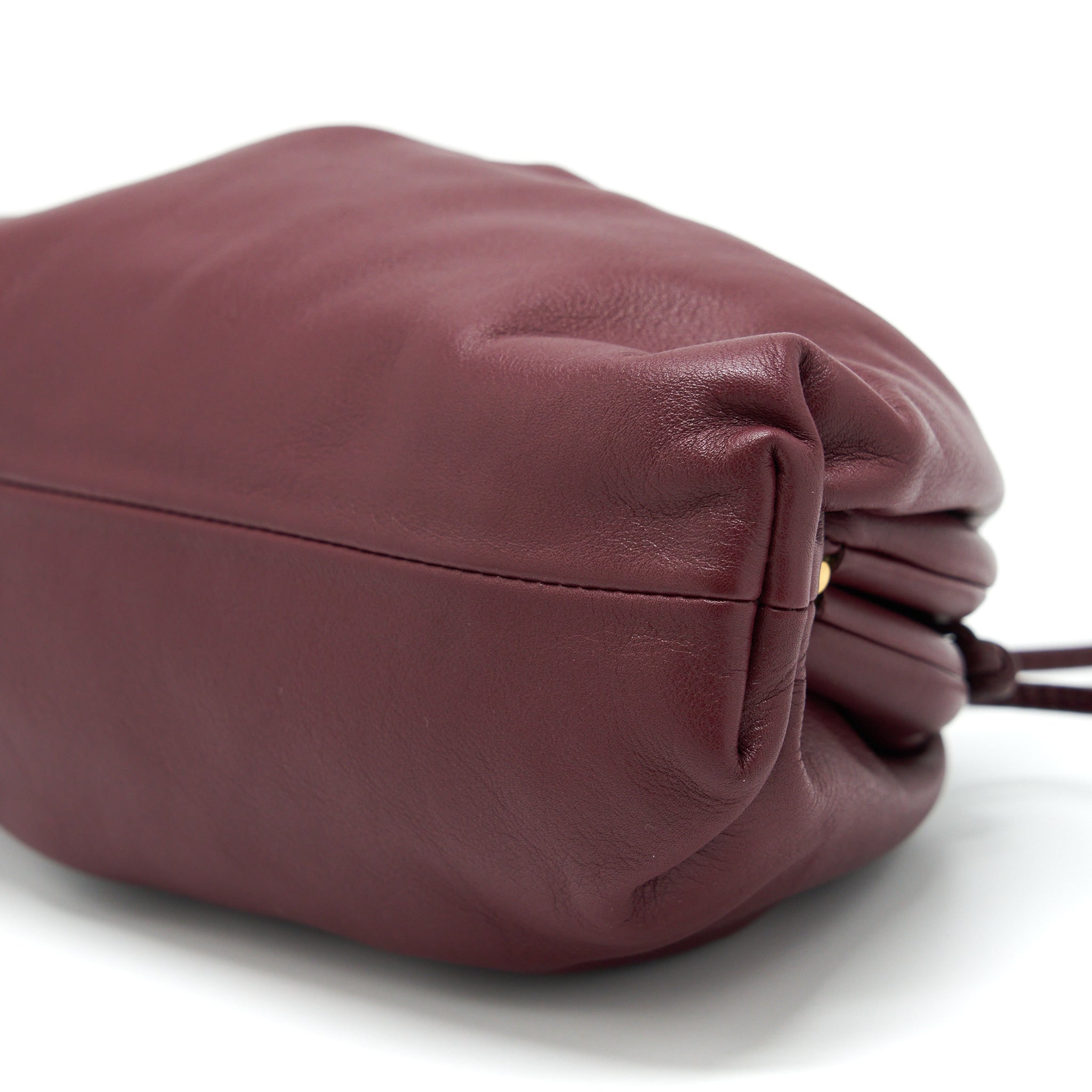 BOTTEGA VENETA THE MINI POUCH DARK RED