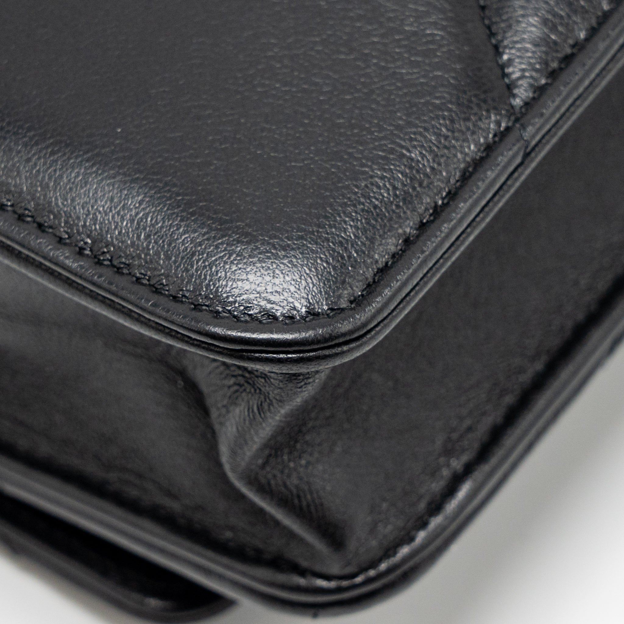 CHANEL 19 WALLET ON CHAIN LAMBSKIN BLACK MULTICOLOUR HARDWARE