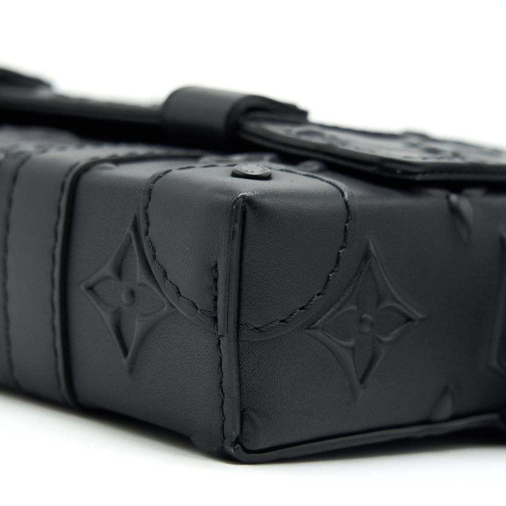 LOUIS VUITTON TRUNK SLINGBAG BLACK