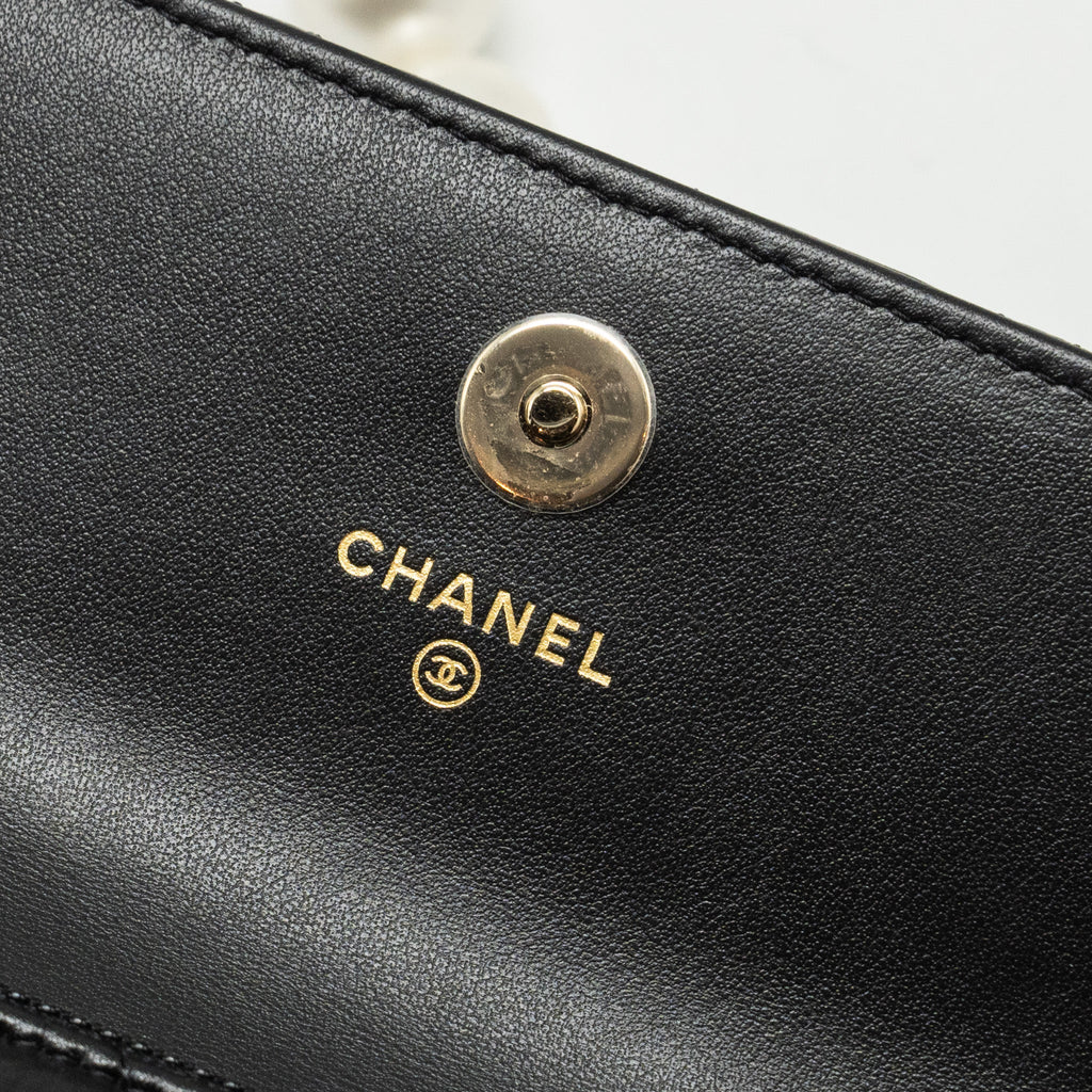 CHANEL CC LOGO CLUTCH WITH GIANT PEARL CHAIN LAMBSKIN BLACK LGHW