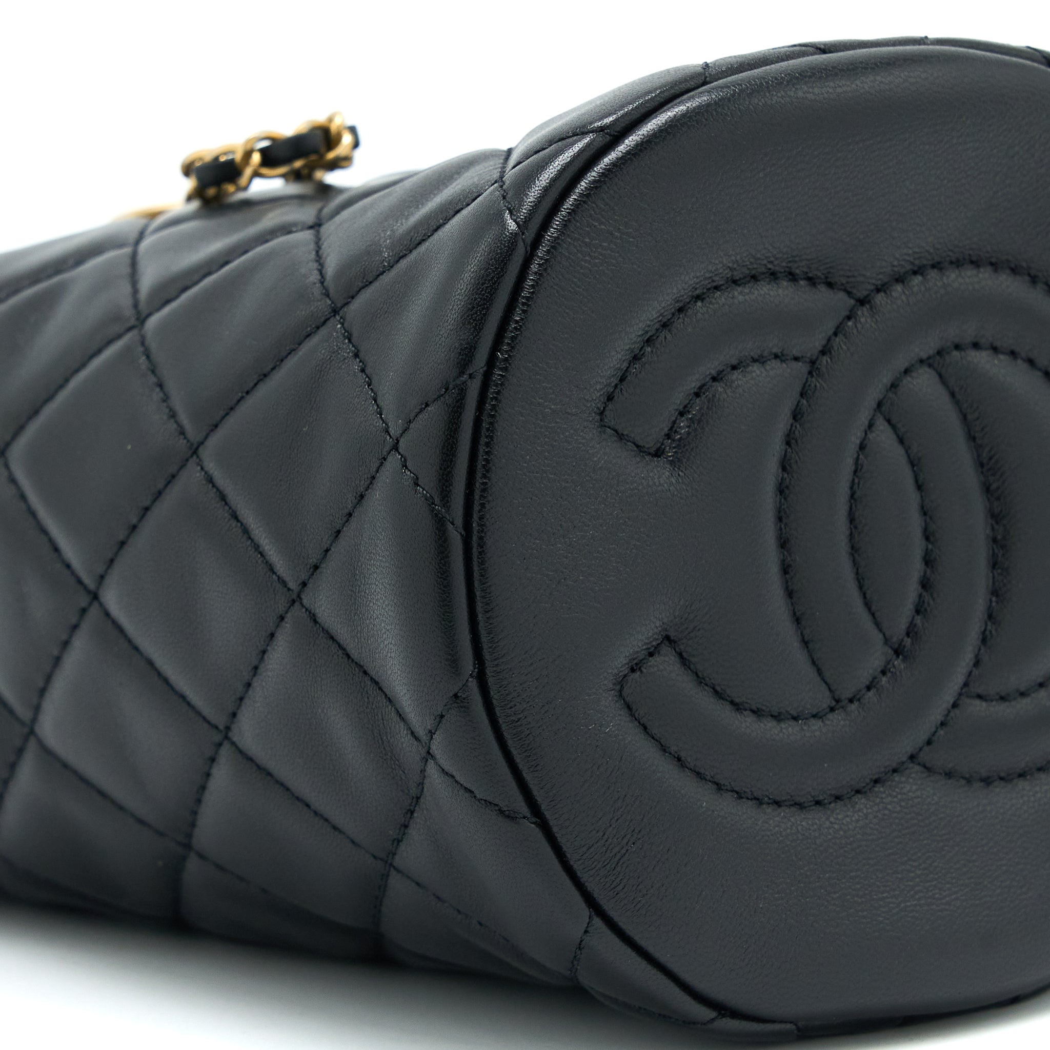 CHANEL 22S PEARL CRUSH BUCKET BAG LAMBSKIN BLACK BRUSHED GHW (MICROCHIP)