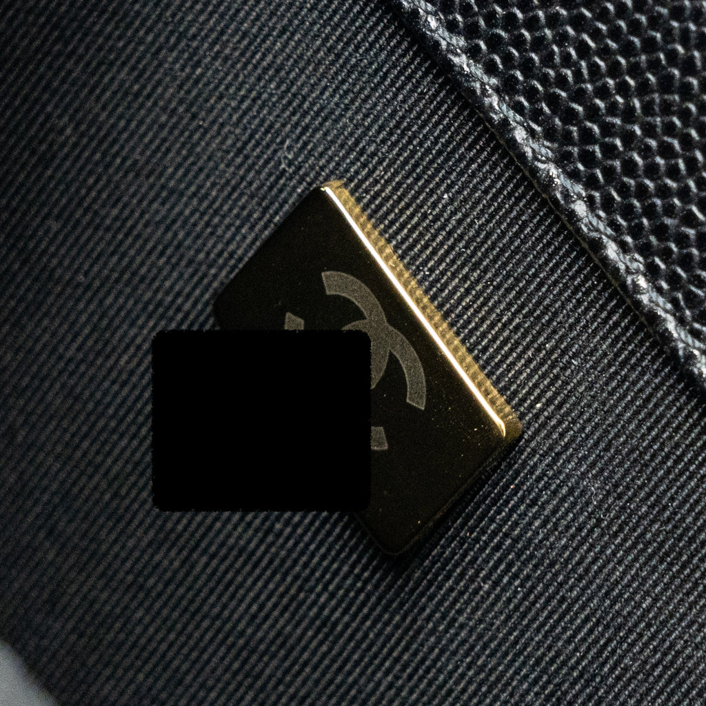 CHANEL MEDIUM BOY BAG CAVIAR BLACK BRUSHED GHW (MICROCHIP )
