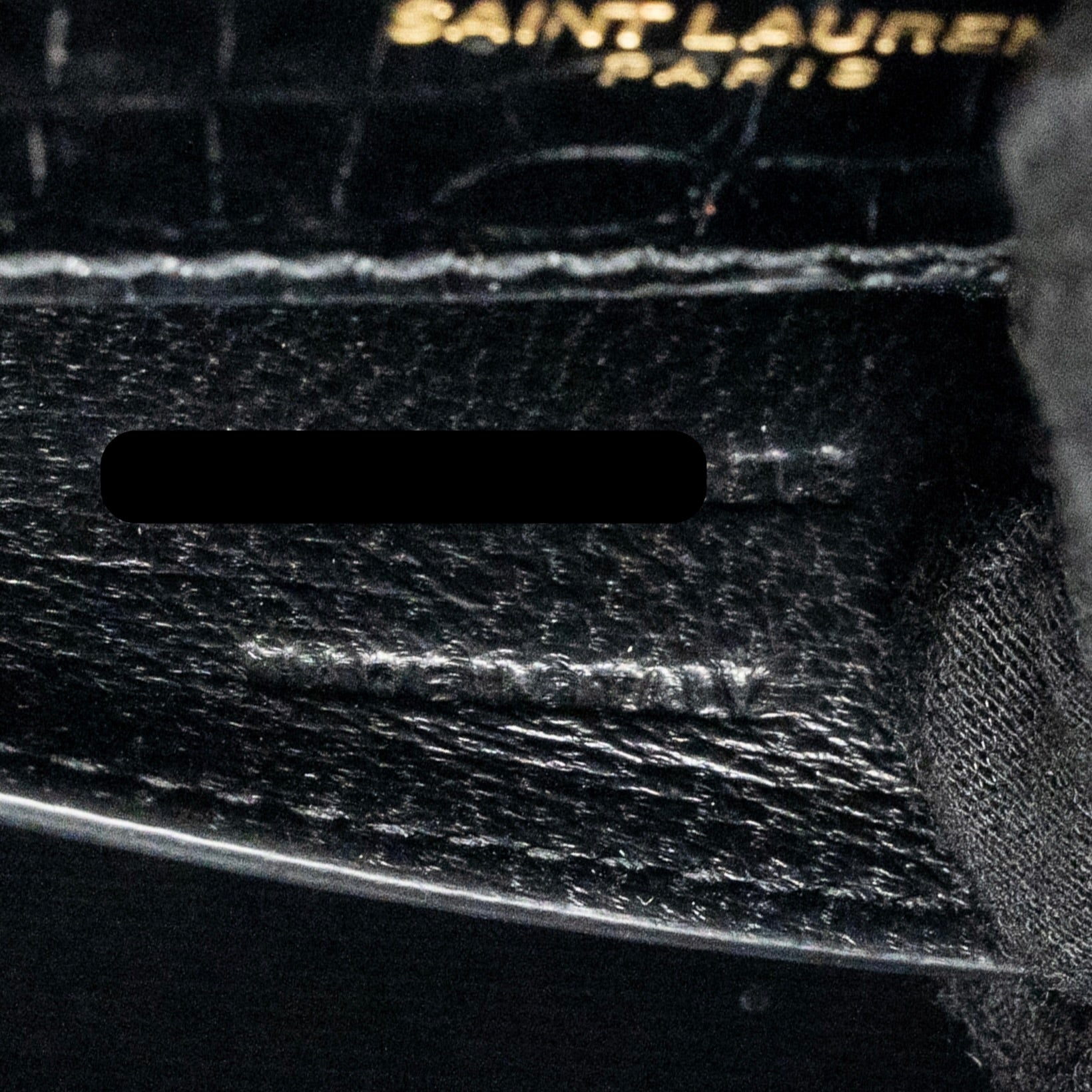 SAINT LAURENT/YSL MEDIUM KATE TASSEL BAG CROC-EMBOSSED CALFSKIN BLACK GHW