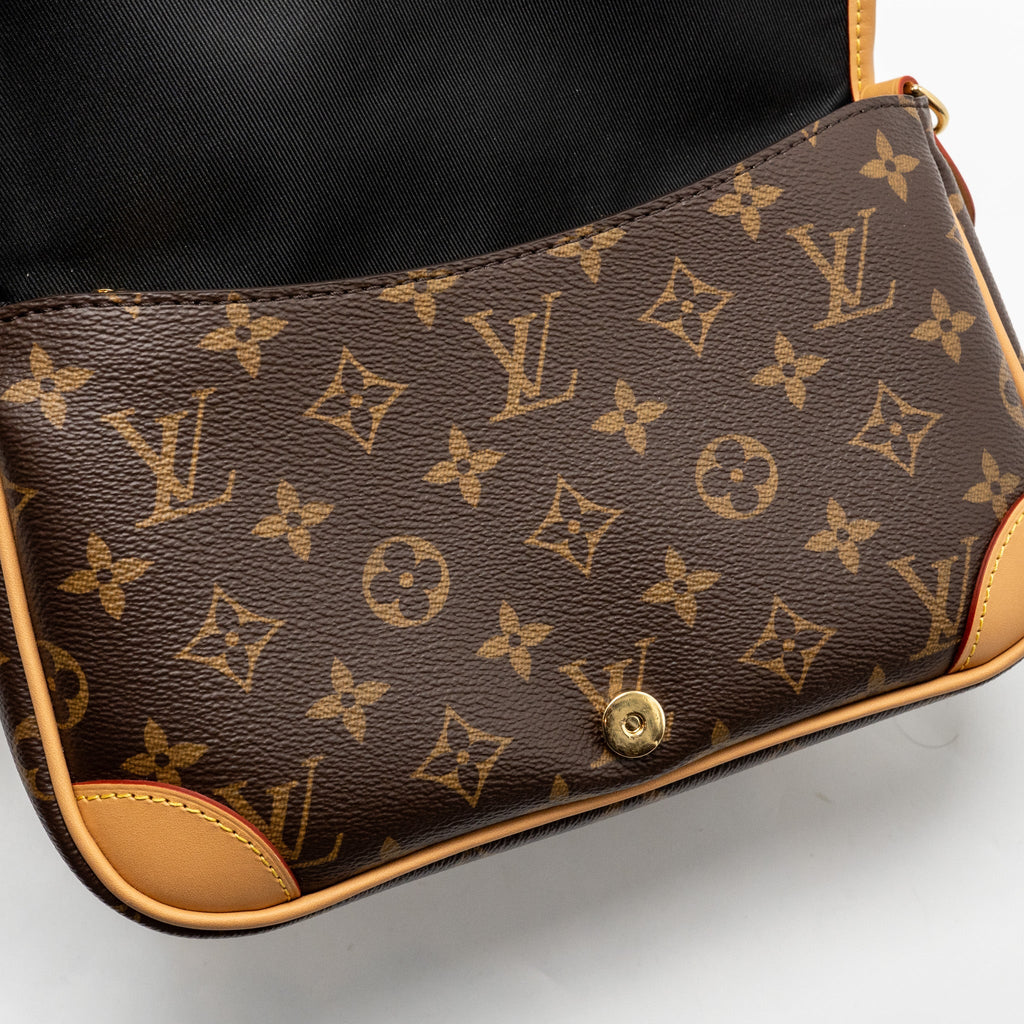 LOUIS VUITTON DIANE BAG MONOGRAM CANVAS GHW