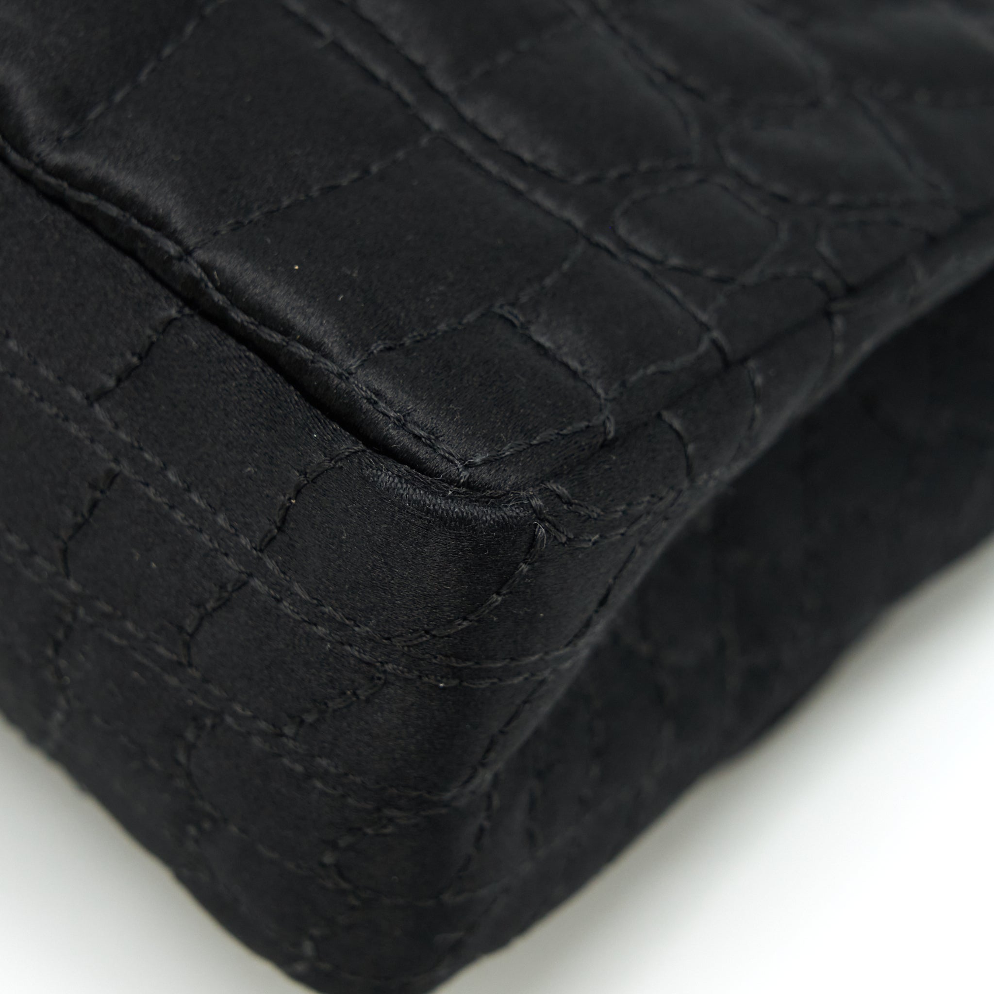 CHANEL 2.55 REISSUE FLAP BAG SATIN BLACK GHW