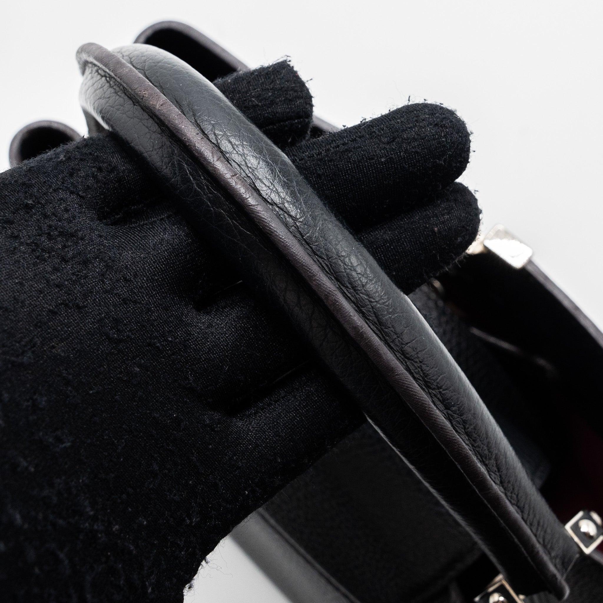 LOUIS VUITTON CAPUCINES PM CALFSKIN BLACK SHW
