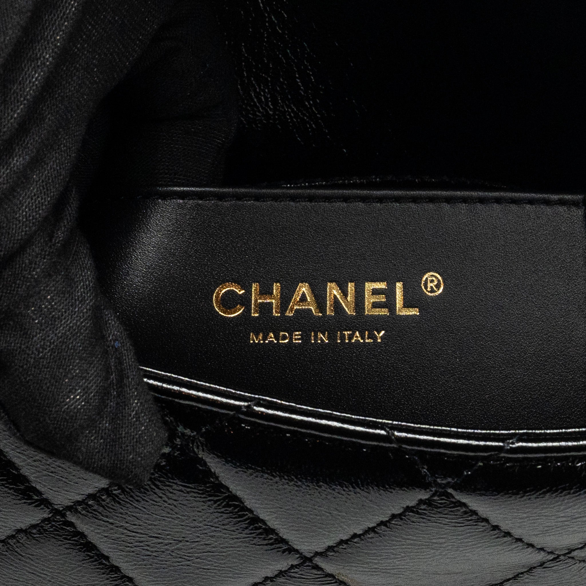 CHANEL 24B GIANT CHAIN FLAP SHOULDER BAG LAMBSKIN BLACK GHW (MICROCHIP)