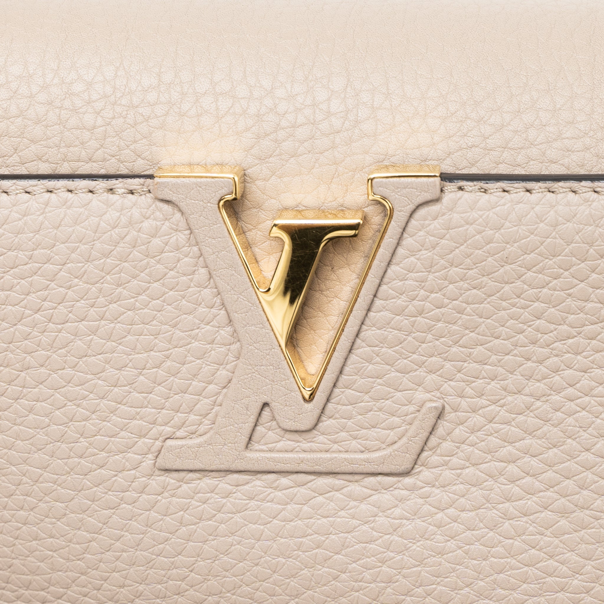 LOUIS VUITTON CAPUCINES MM TAURILLON LIGHT GREY GHW