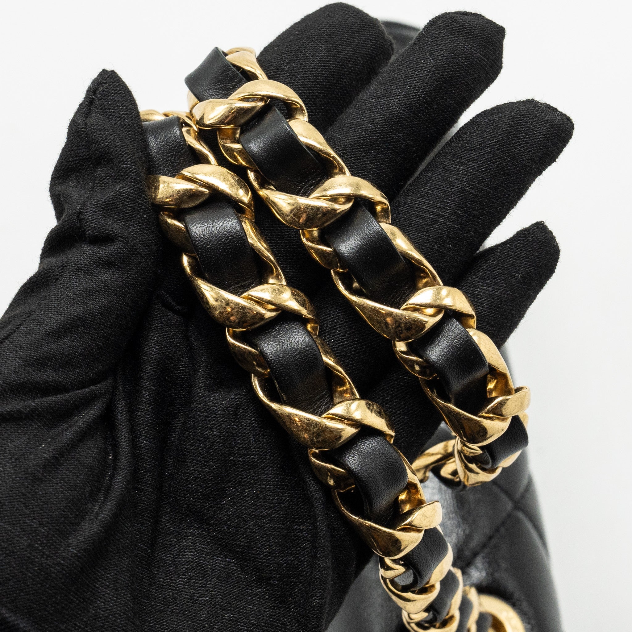 CHANEL 24B GIANT CHAIN FLAP SHOULDER BAG LAMBSKIN BLACK GHW (MICROCHIP)