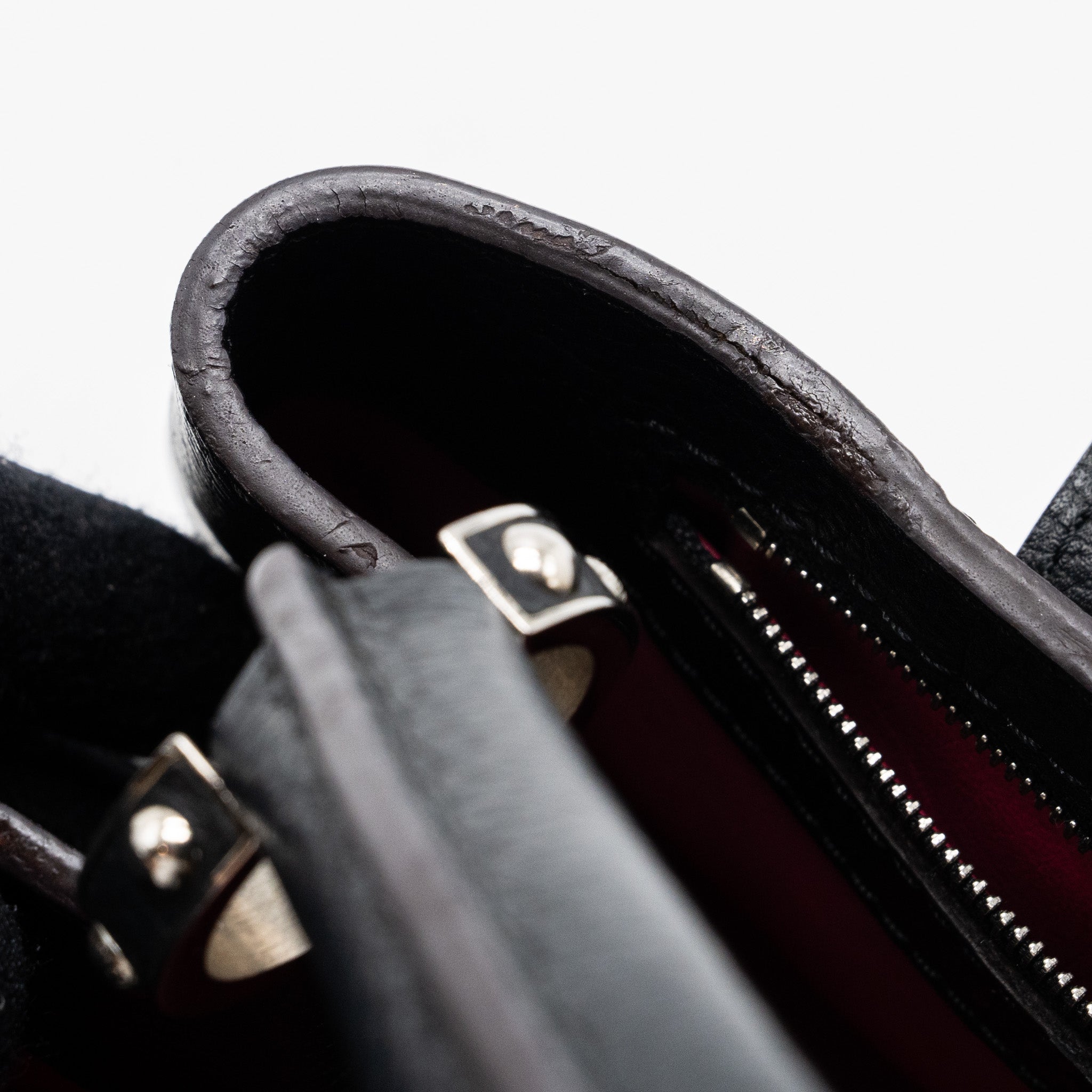 LOUIS VUITTON CAPUCINES PM CALFSKIN BLACK SHW