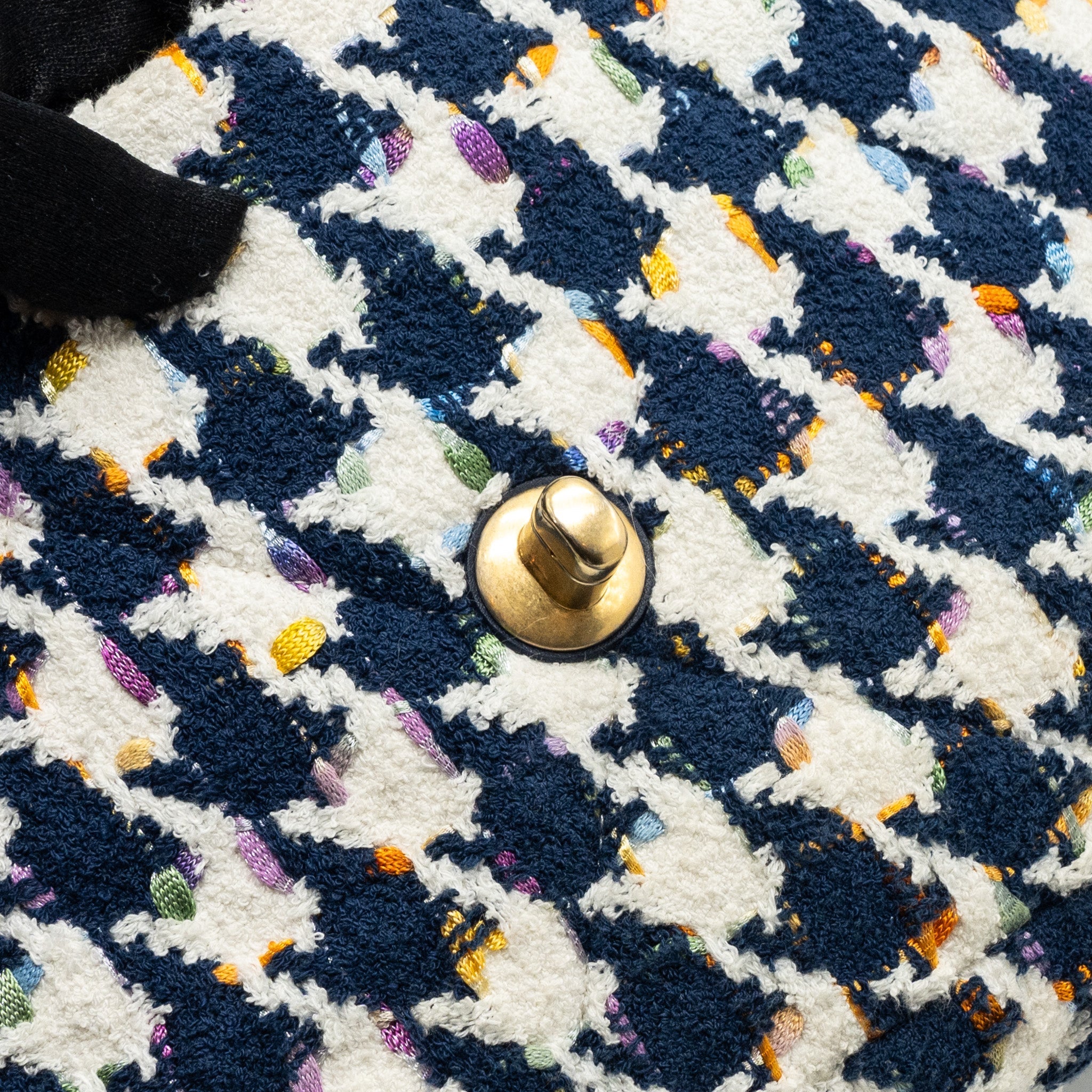 CHANEL SMALL 19 BAG FABRIC MULTICOLOUR BLUE / WHITE MULTICOLOUR HARDWARE