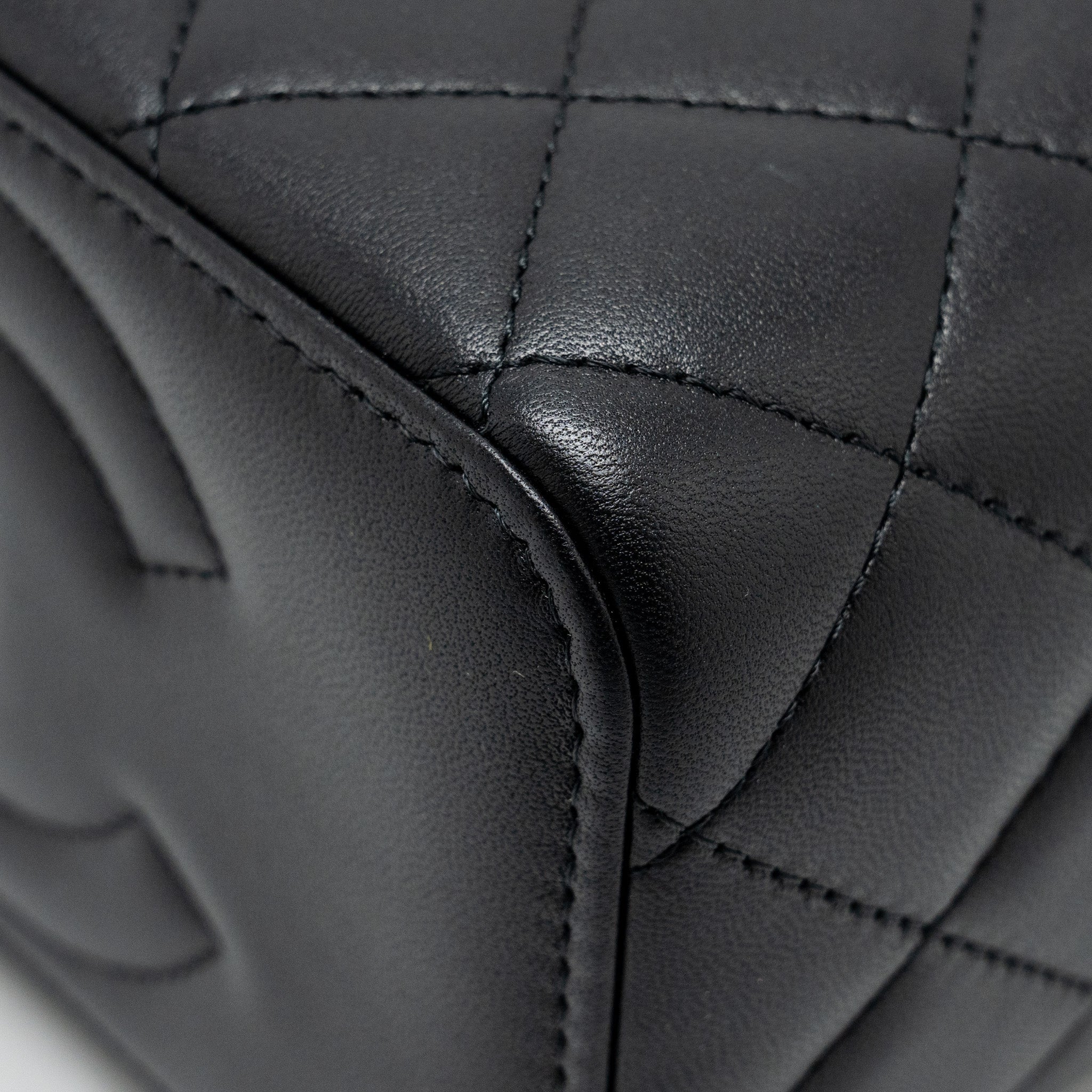 CHANEL TOP HANDLE LONG VANITY CASE LAMBSKIN BLACK SHW (MICROCHIP)