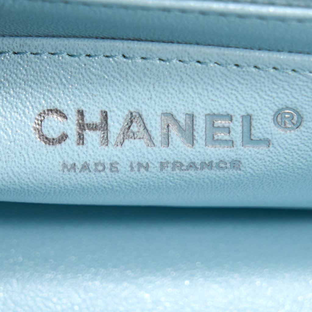 CHANEL 21K MINI RECTANGULAR FLAP BAG LAMBSKIN MULTICOLOUR OMBRÉ IRIDESCENT SHW (MICROCHIP)