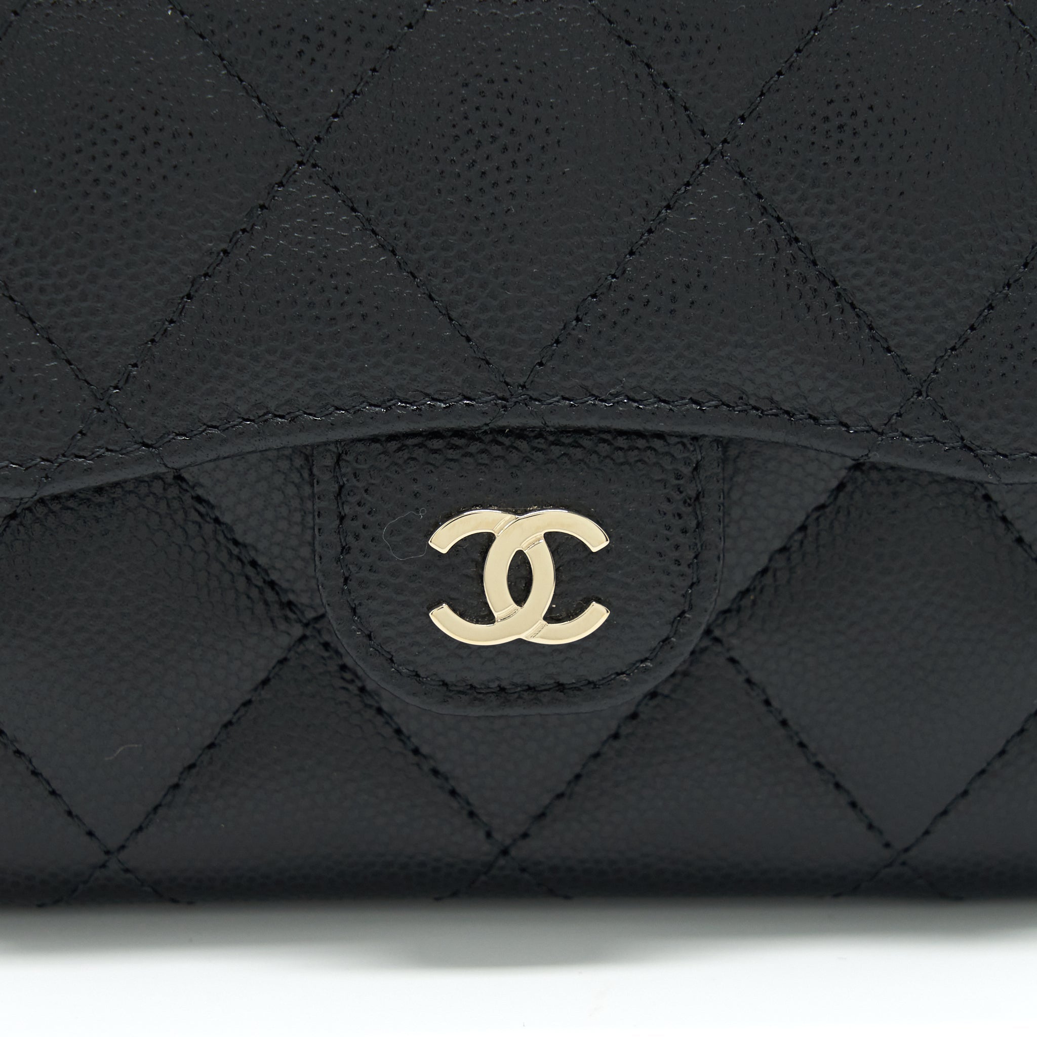 CHANEL 22P CARD HOLDER WITH CHAINS CAVIAR BLACK LGHW