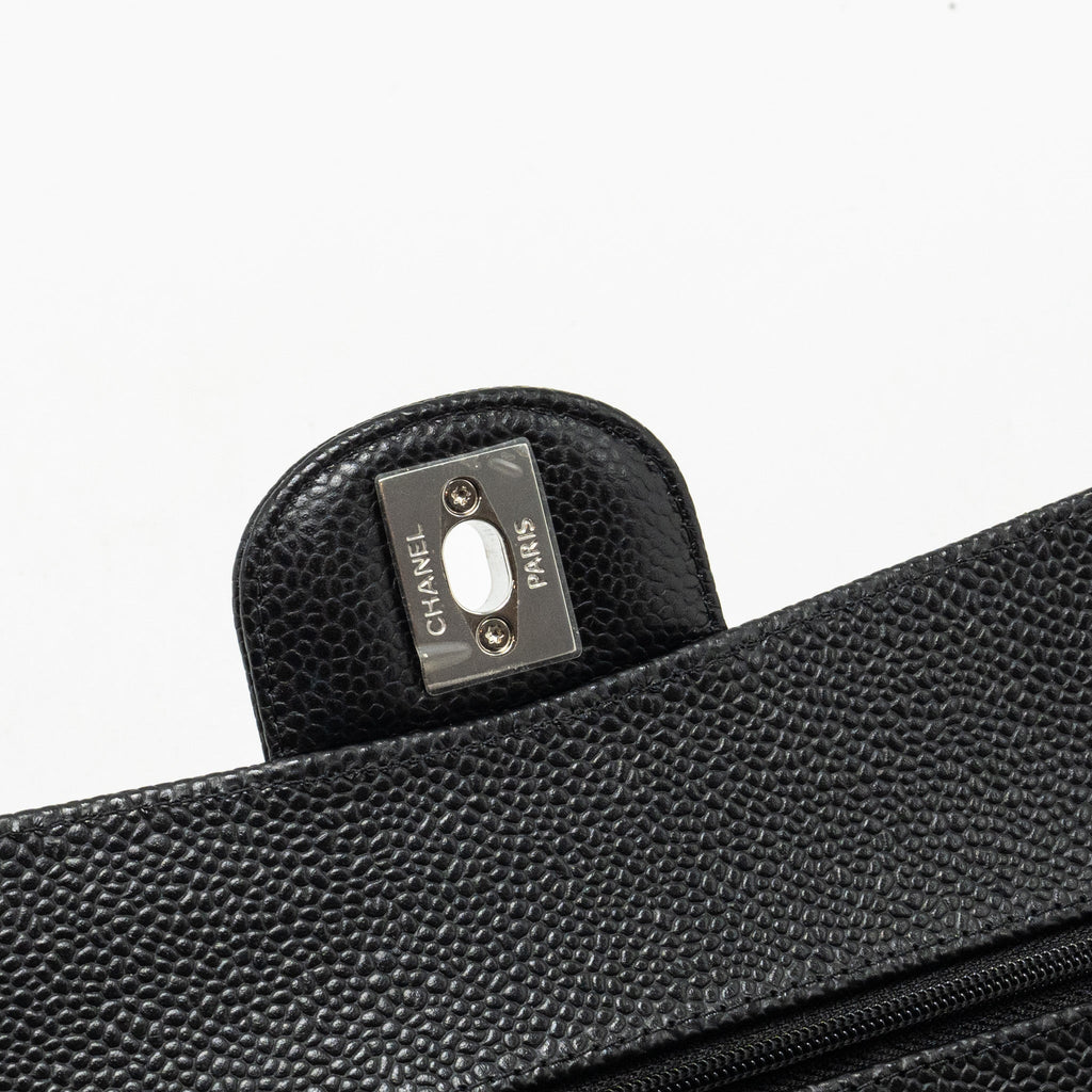 CHANEL SMALL CLASSIC DOUBLE FLAP BAG CAVIAR BLACK SHW (MICROCHIP)