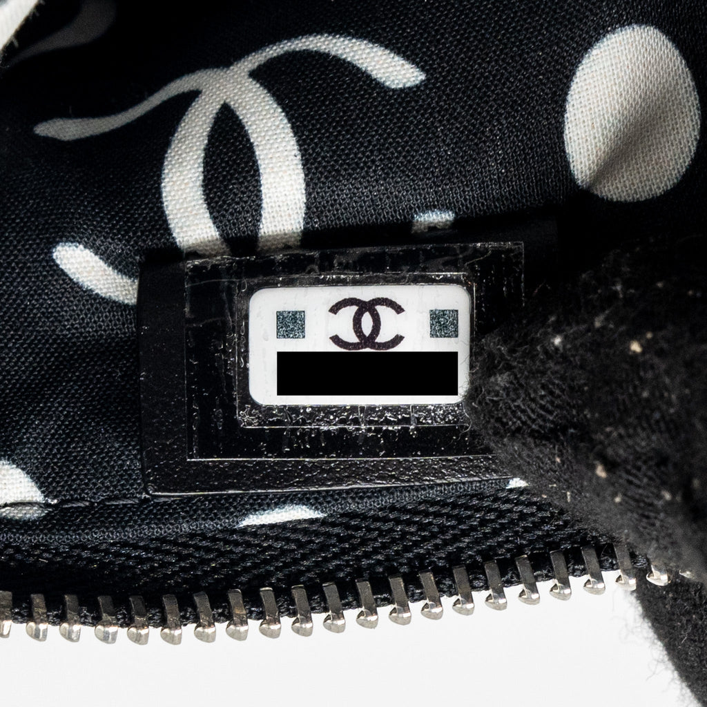 CHANEL COCO CHANEL ON CC LOGO MINI OCASE ZIP POUCH CAVIAR BLACK SHW (MICROCHIP)