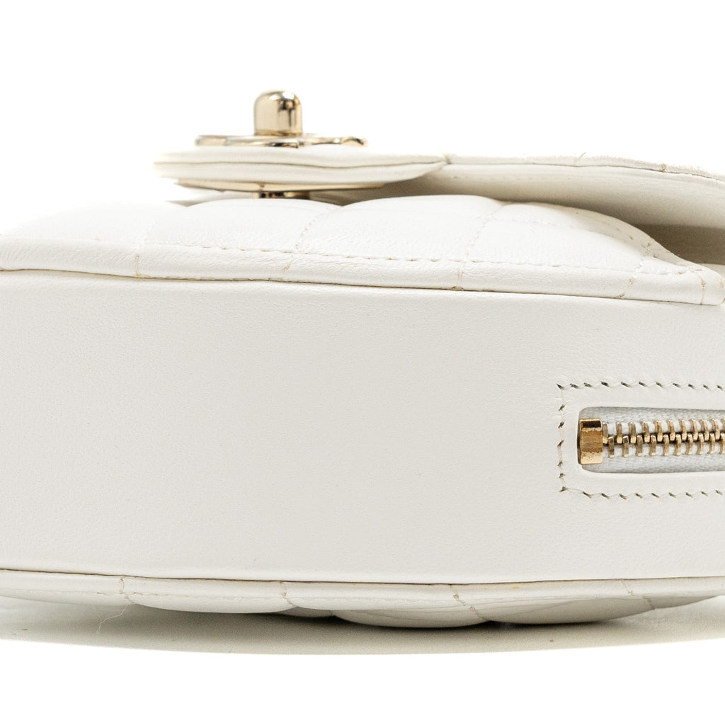 CHANEL 22S SMALL HEART BAG LAMBSKIN WHITE LGHW