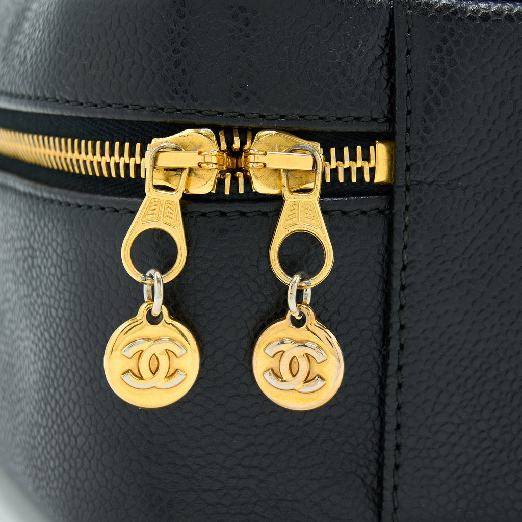 CHANEL VINTAGE CC LOGO VANITY CAVIAR BLACK GHW