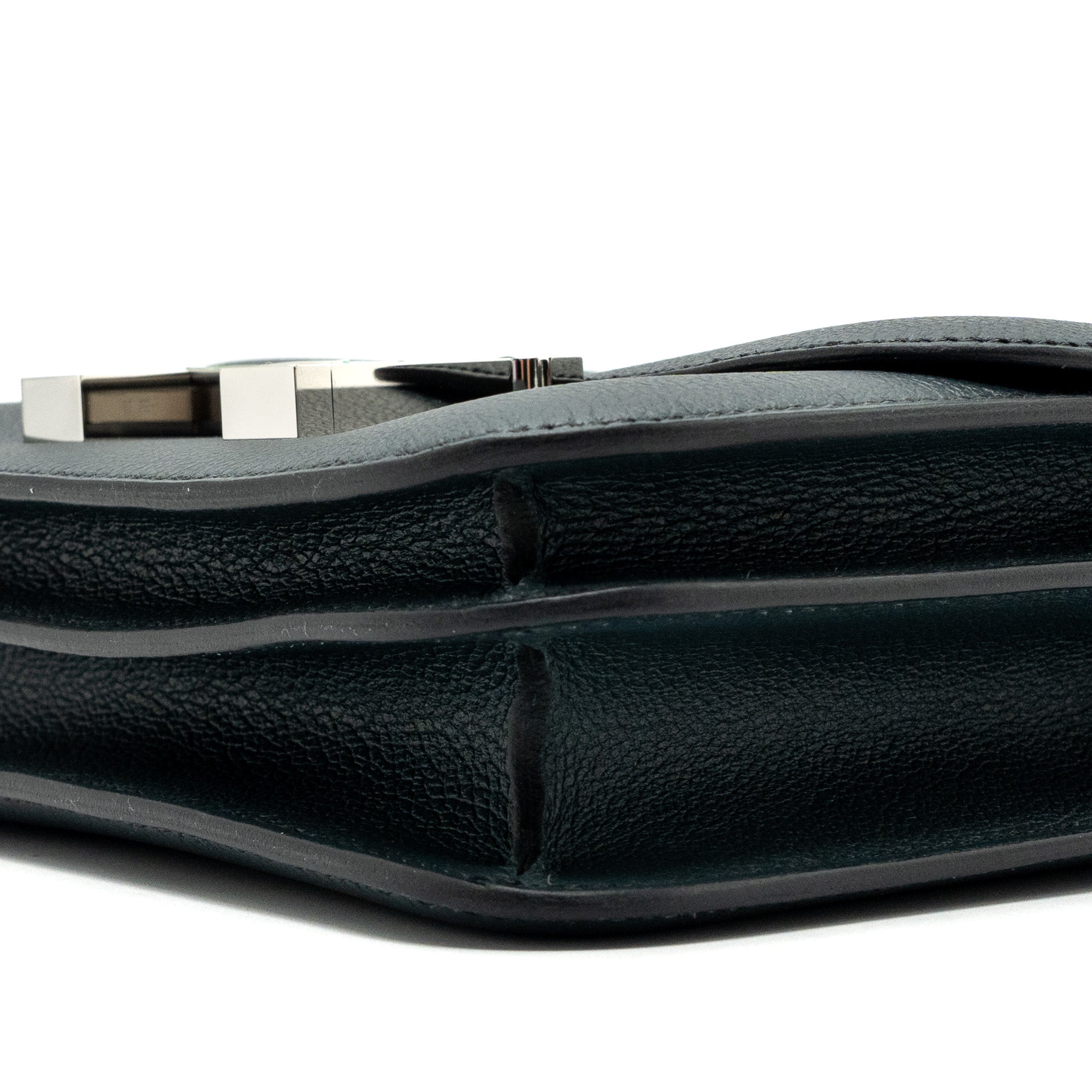 HERMES MINI CONSTANCE EVERCOLOR / ALLIGATOR BUCKLE VERT ROUSSEAU / VERT JADE SHW