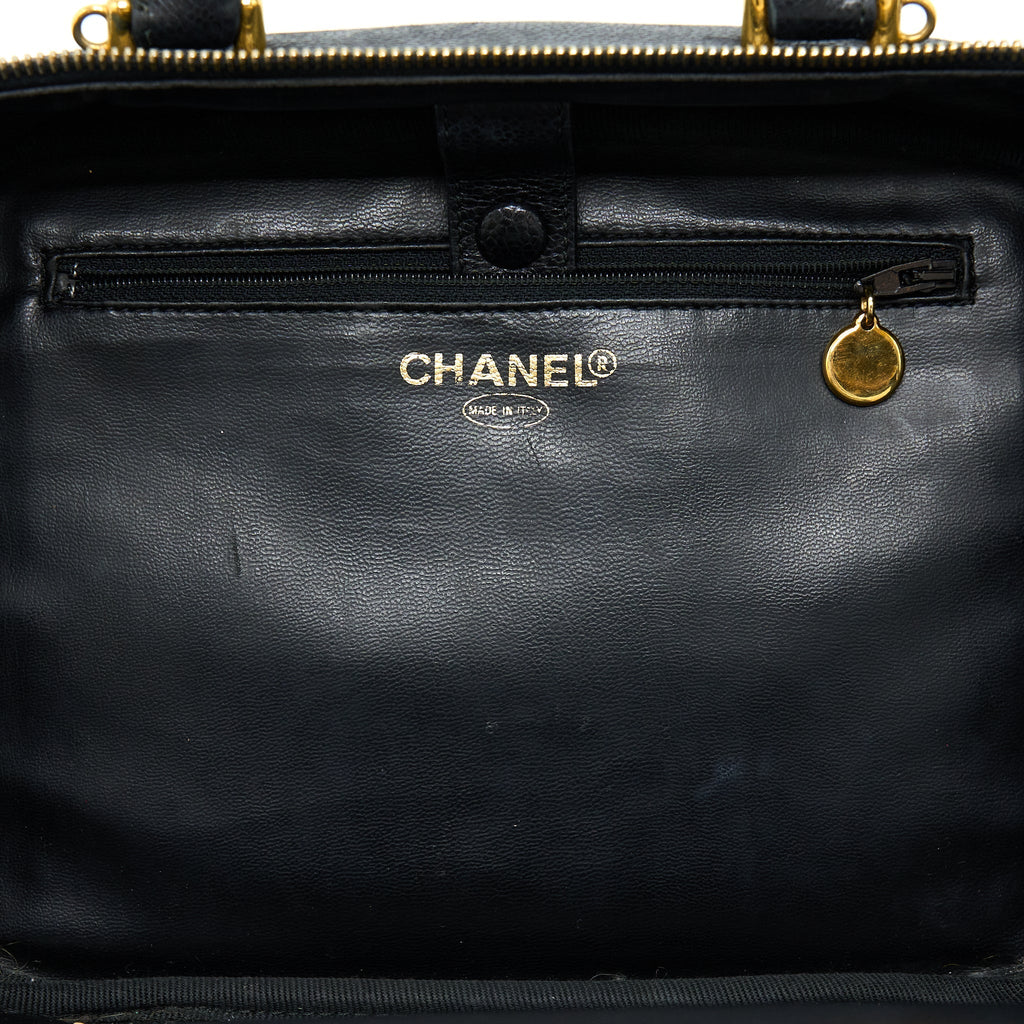 CHANEL VINTAGE CC LOGO VANITY CAVIAR BLACK GHW