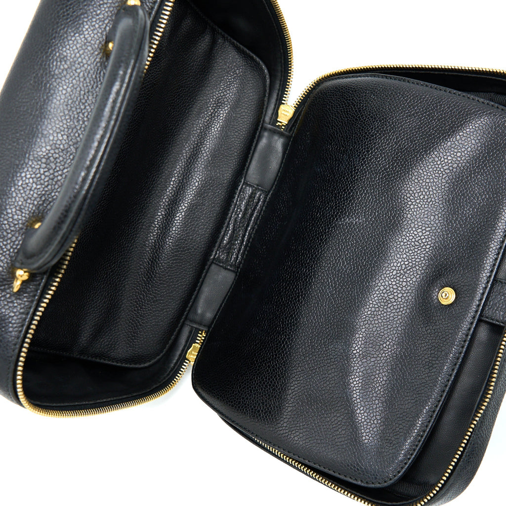 CHANEL VINTAGE CC LOGO VANITY CAVIAR BLACK GHW