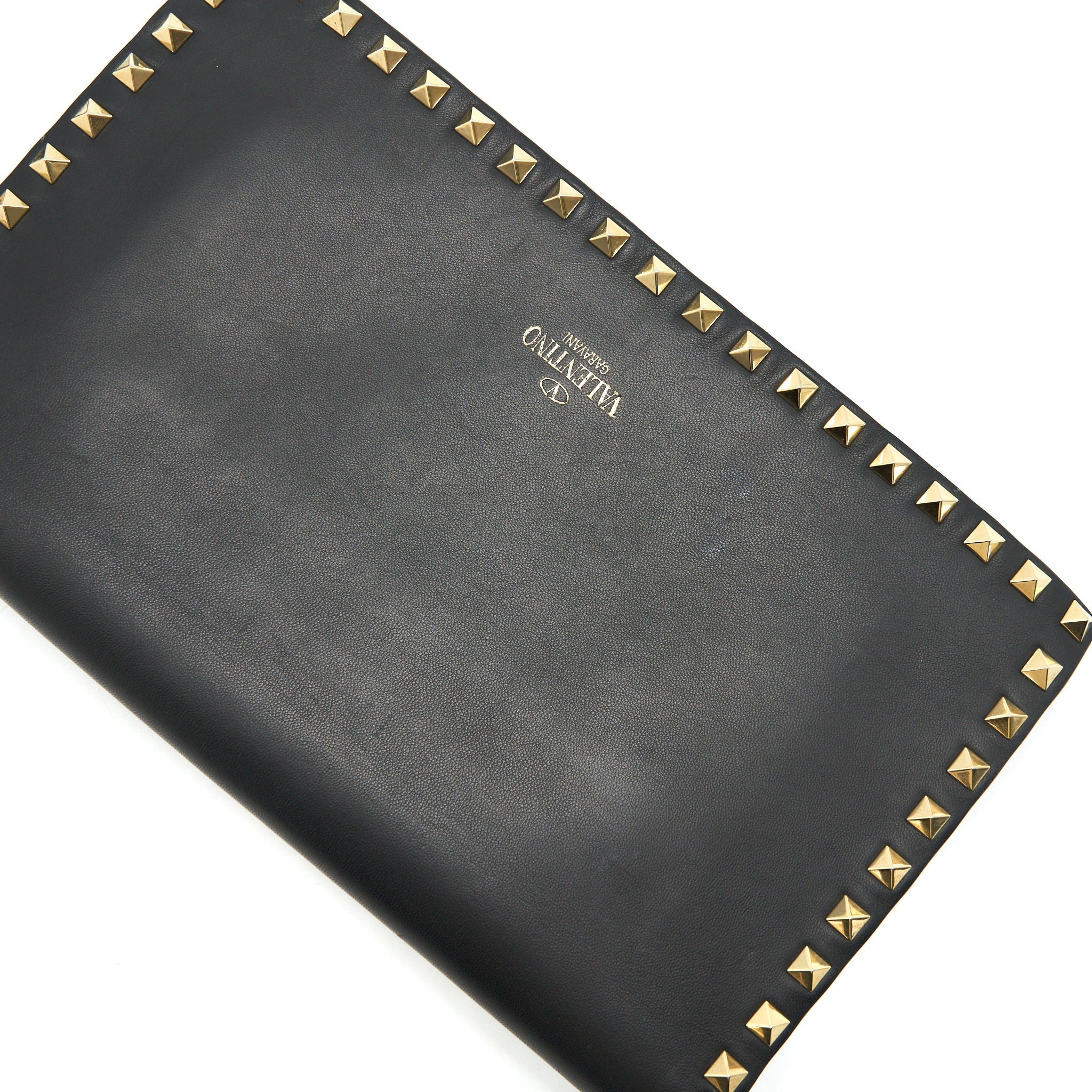 VALENTINO GARAVANI ROCKSTUD LEATHER CLUTCH BAG BLACK