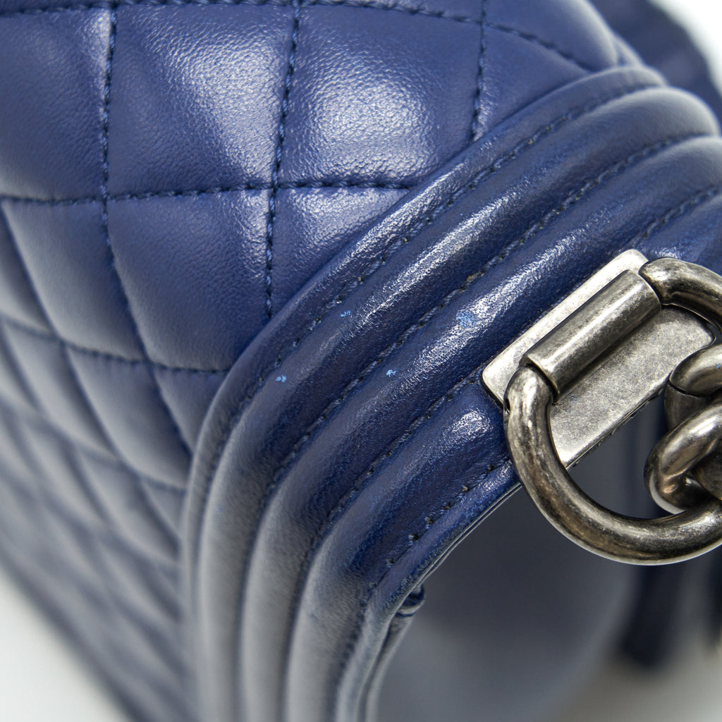 CHANEL LARGE LE BOY NAVY SHW