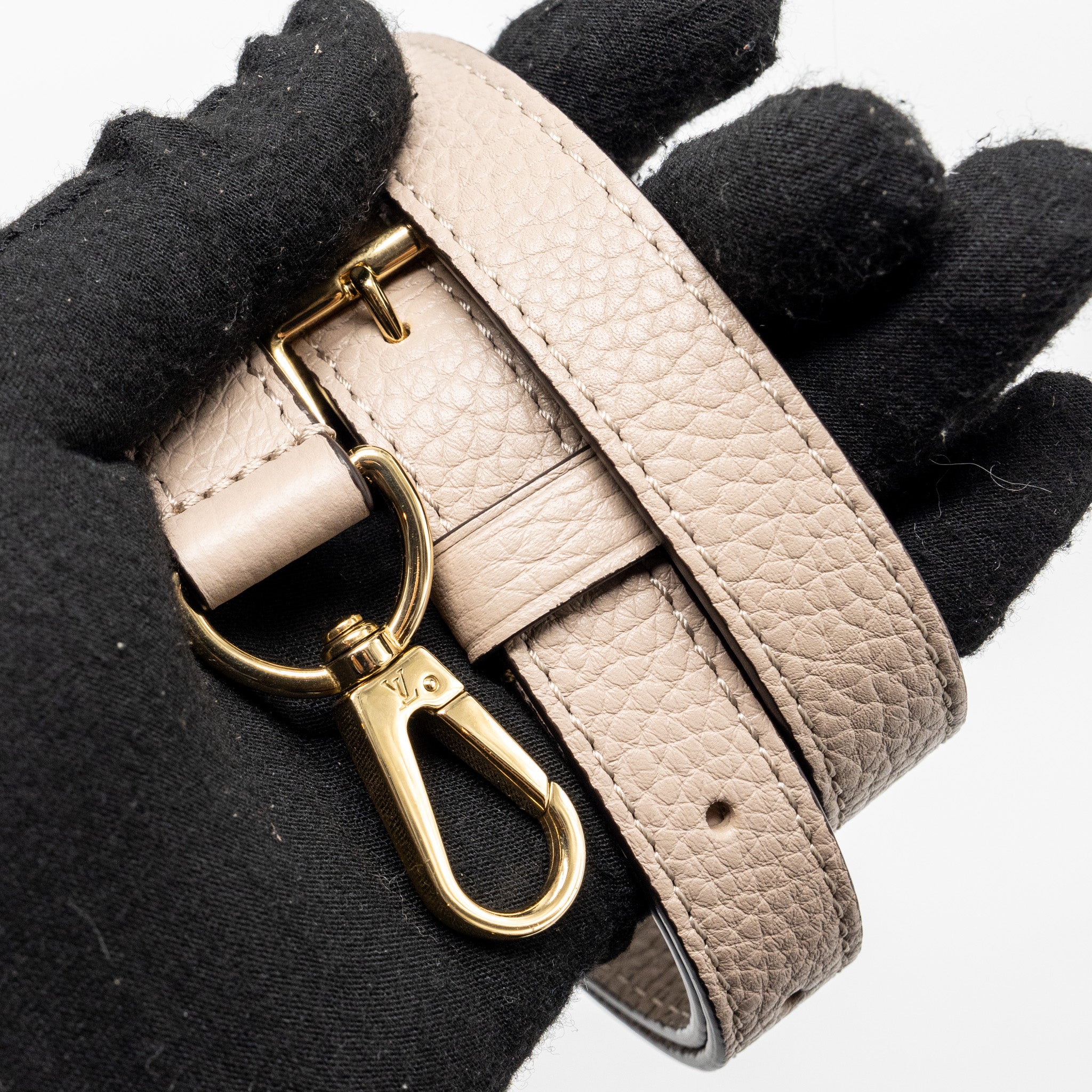 LOUIS VUITTON CAPUCINES BB TAURILLON GALET GHW