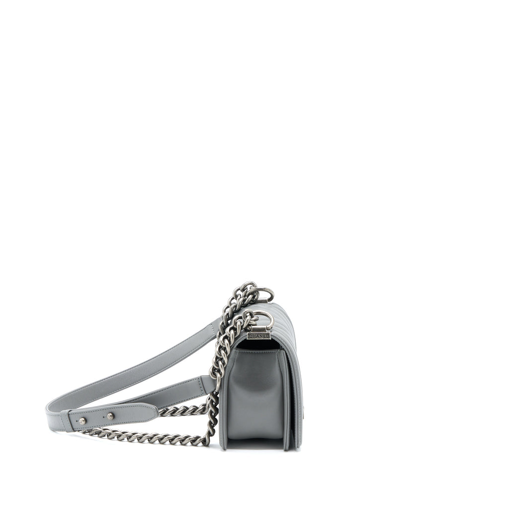 CHANEL SMALL BOY BAG CHEVRON LAMBSKIN GREY RUTHENIUM HARDWARE