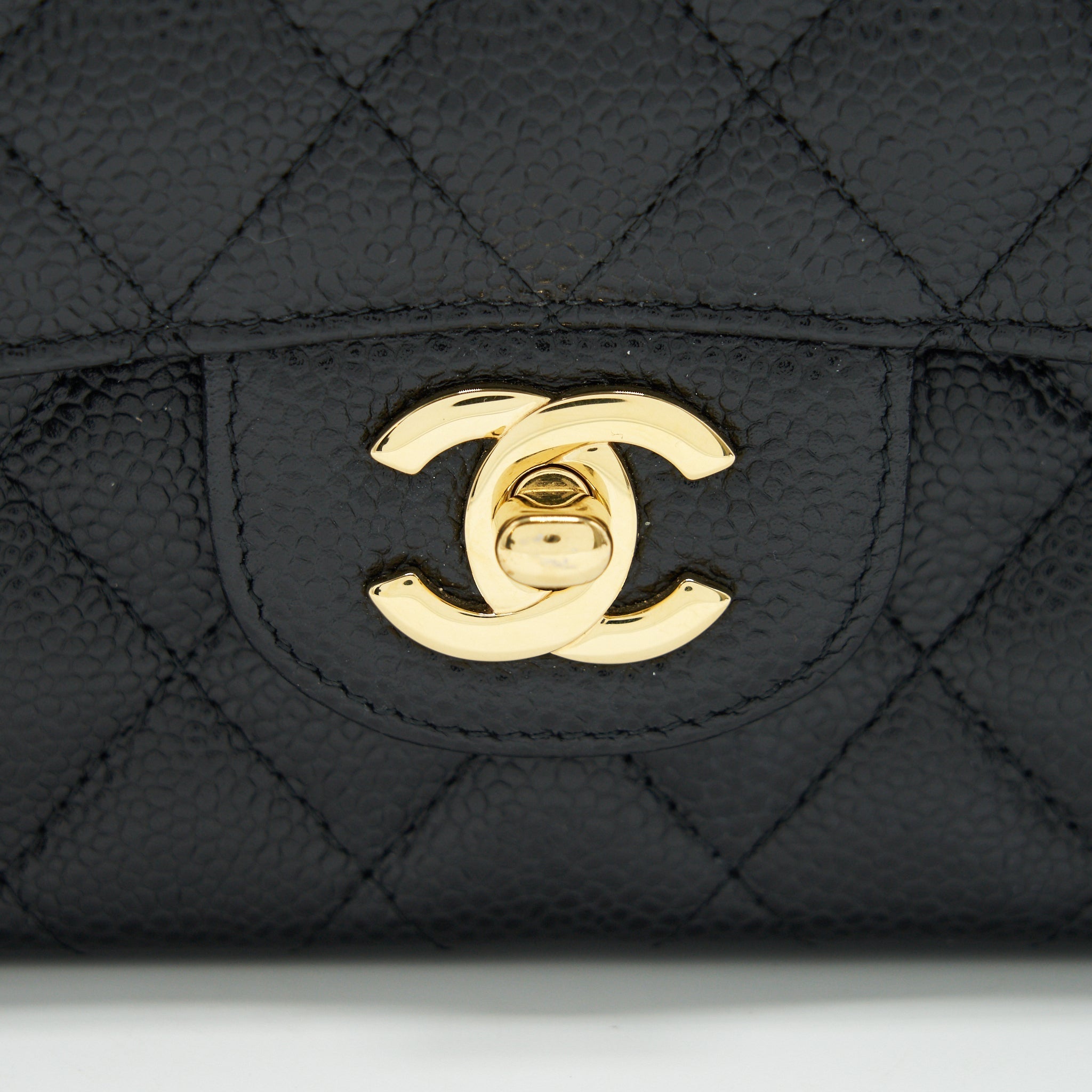 CHANEL MEDIUM CLASSIC DOUBLE FLAP BAG CAVIAR BLACK GHW SERIAL 25
