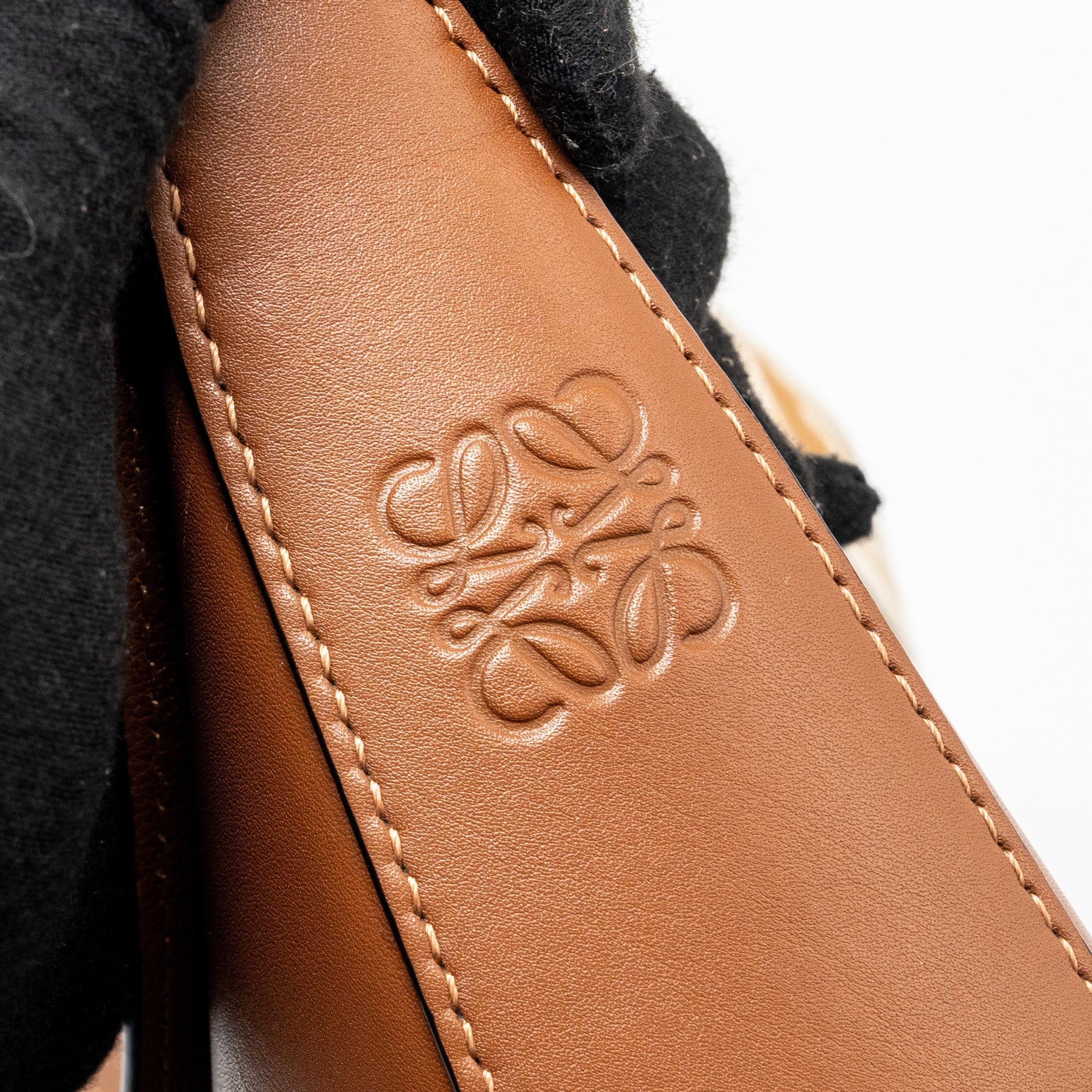 LOEWE SMALL LUNA BAG CALFSKIN PECAN GHW