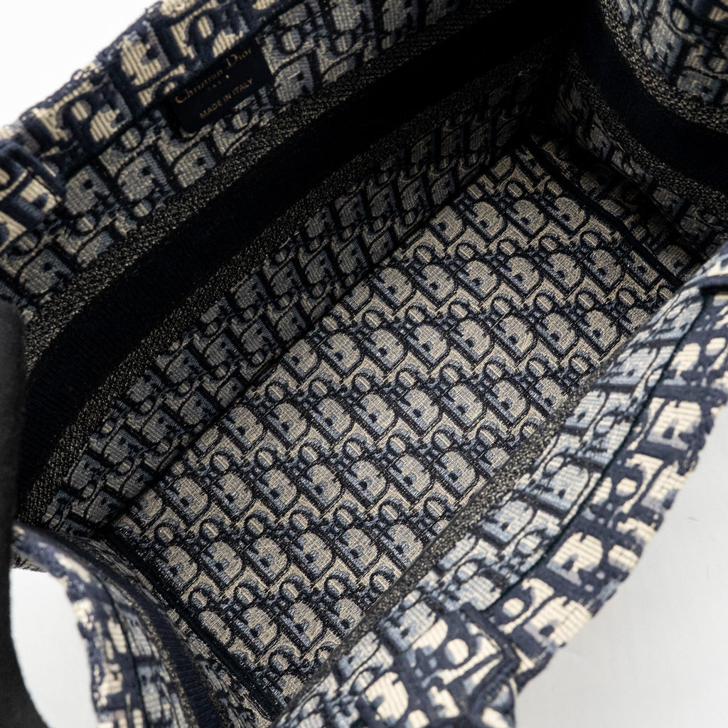 DIOR MEDIUM BOOK TOTE OBLIQUE EMBROIDERY ECRU/BLUE